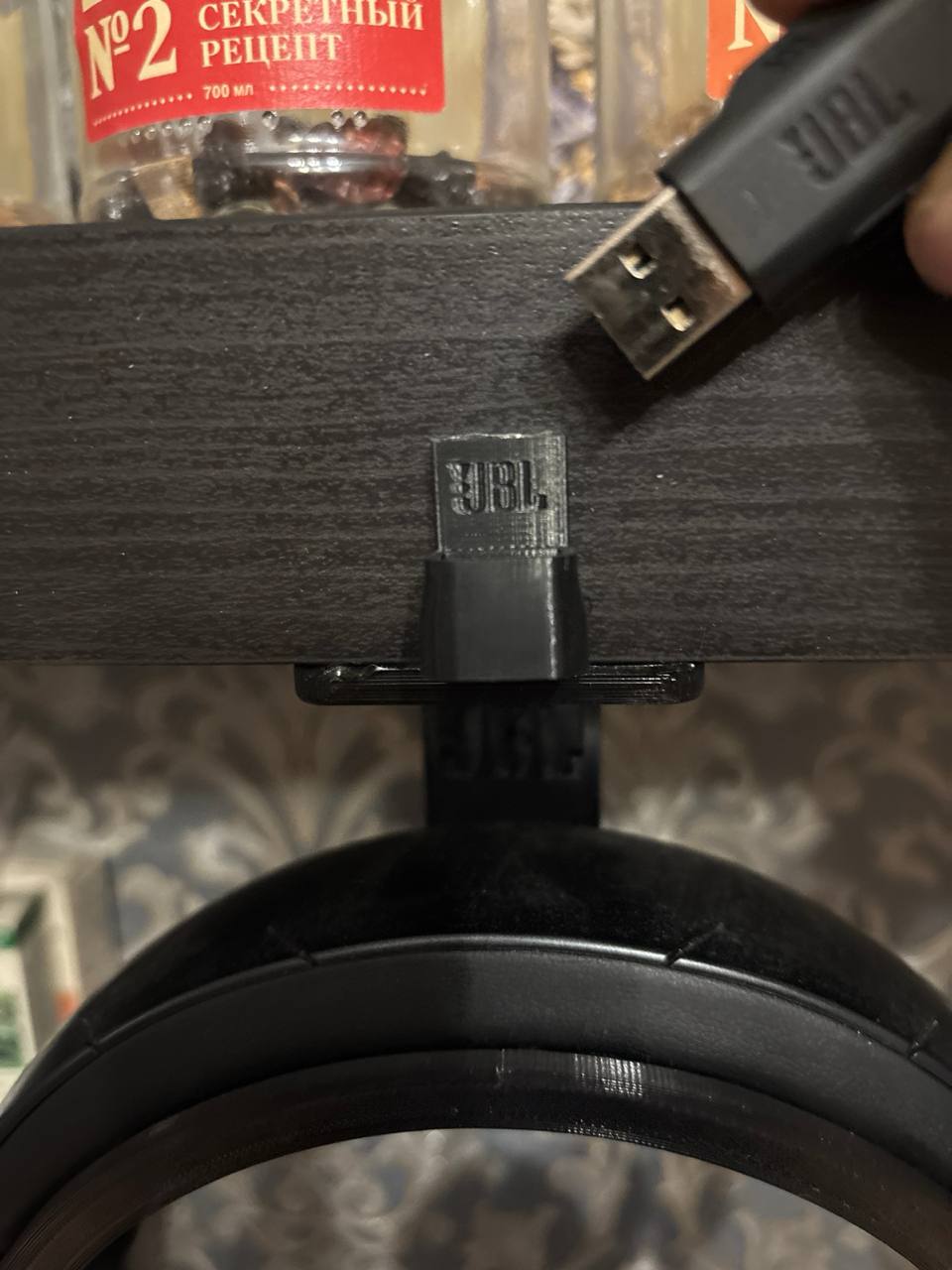 USB sahibi JBL Quantum 600 (Plastik Aparattır!!!)