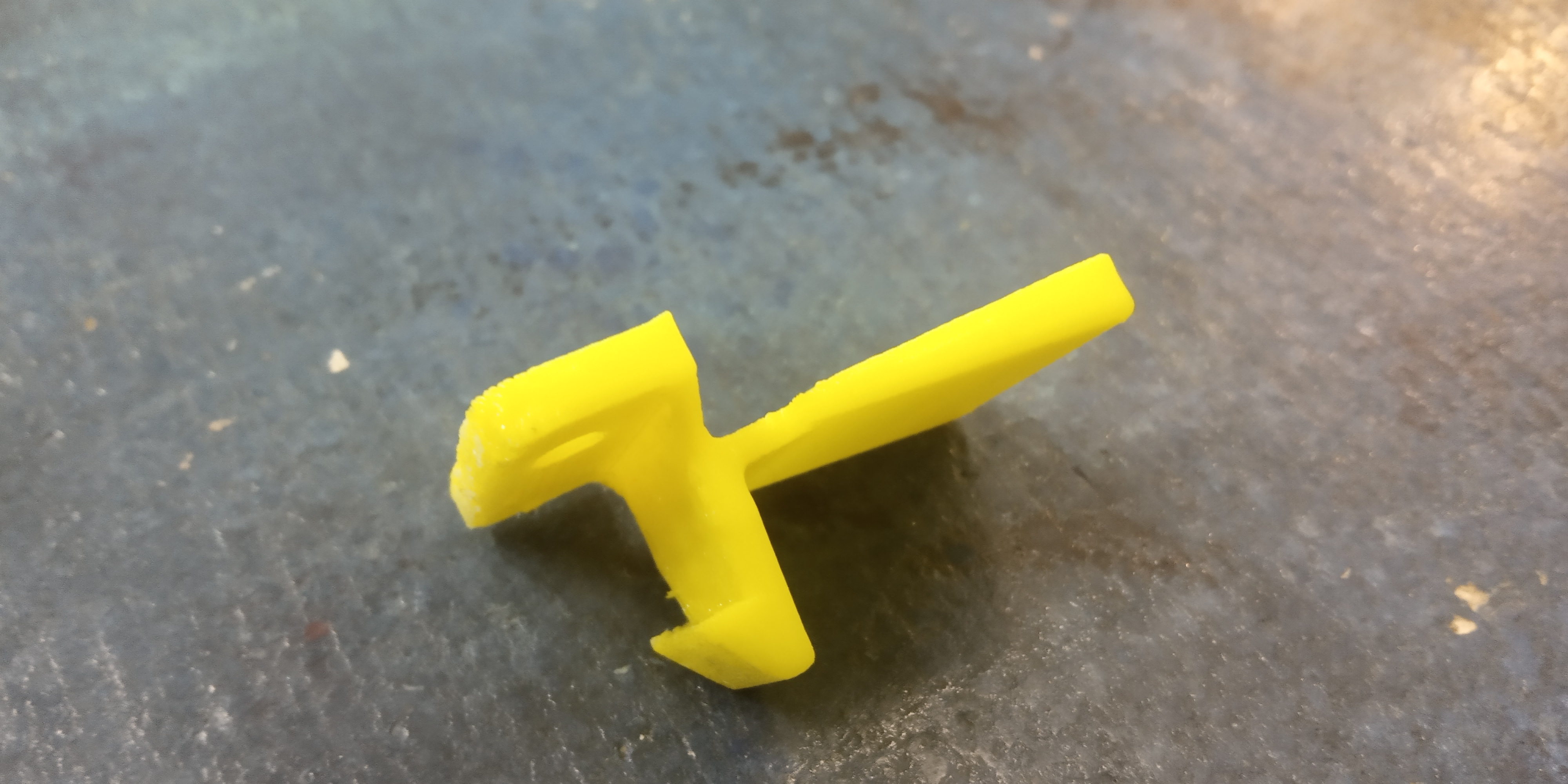 Kolçak için boks kolu MR233569 Lancer Cedia Mitsubishi (Plastik Aparattır!!!)