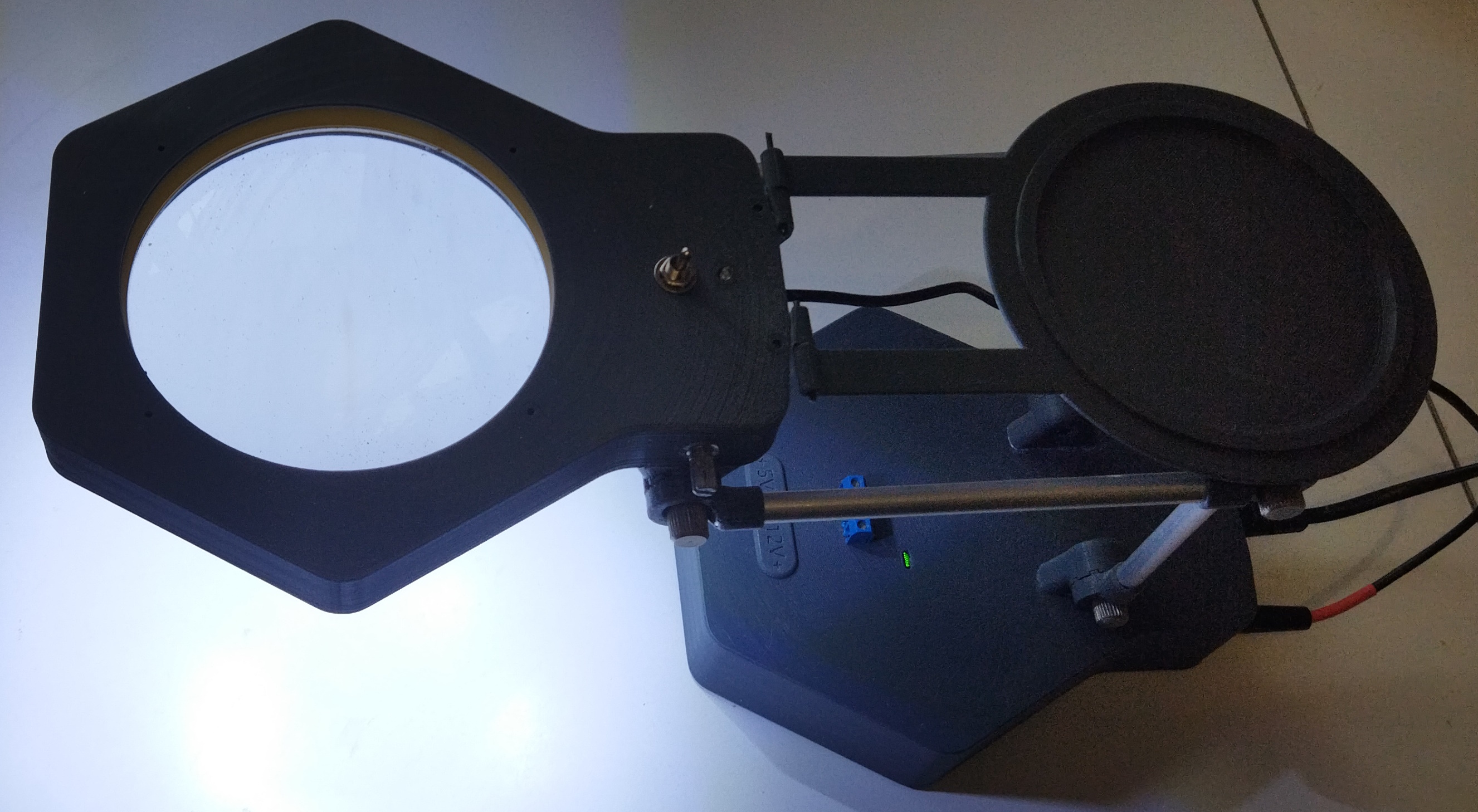 Evrensel lamba 3'ü 1 arada için tripod. (Plastik Aparattır!!!)