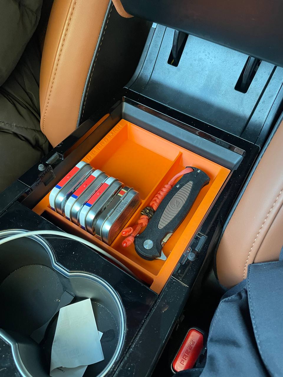 Chery Tiggo 8pro / 8promax'ın kol dayamasında organizatör (Plastik Aparattır!!!)