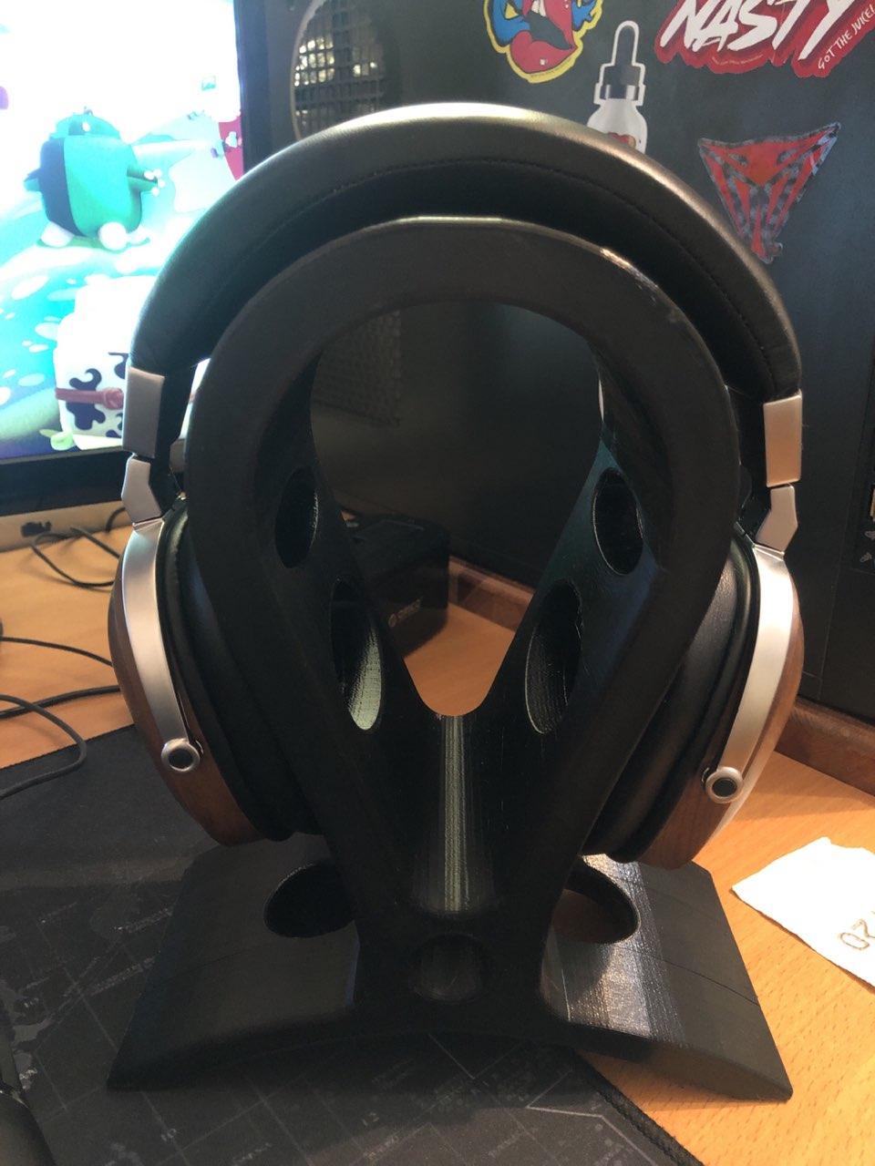 Masaüstü kulaklık standı (Plastik Aparattır!!!)