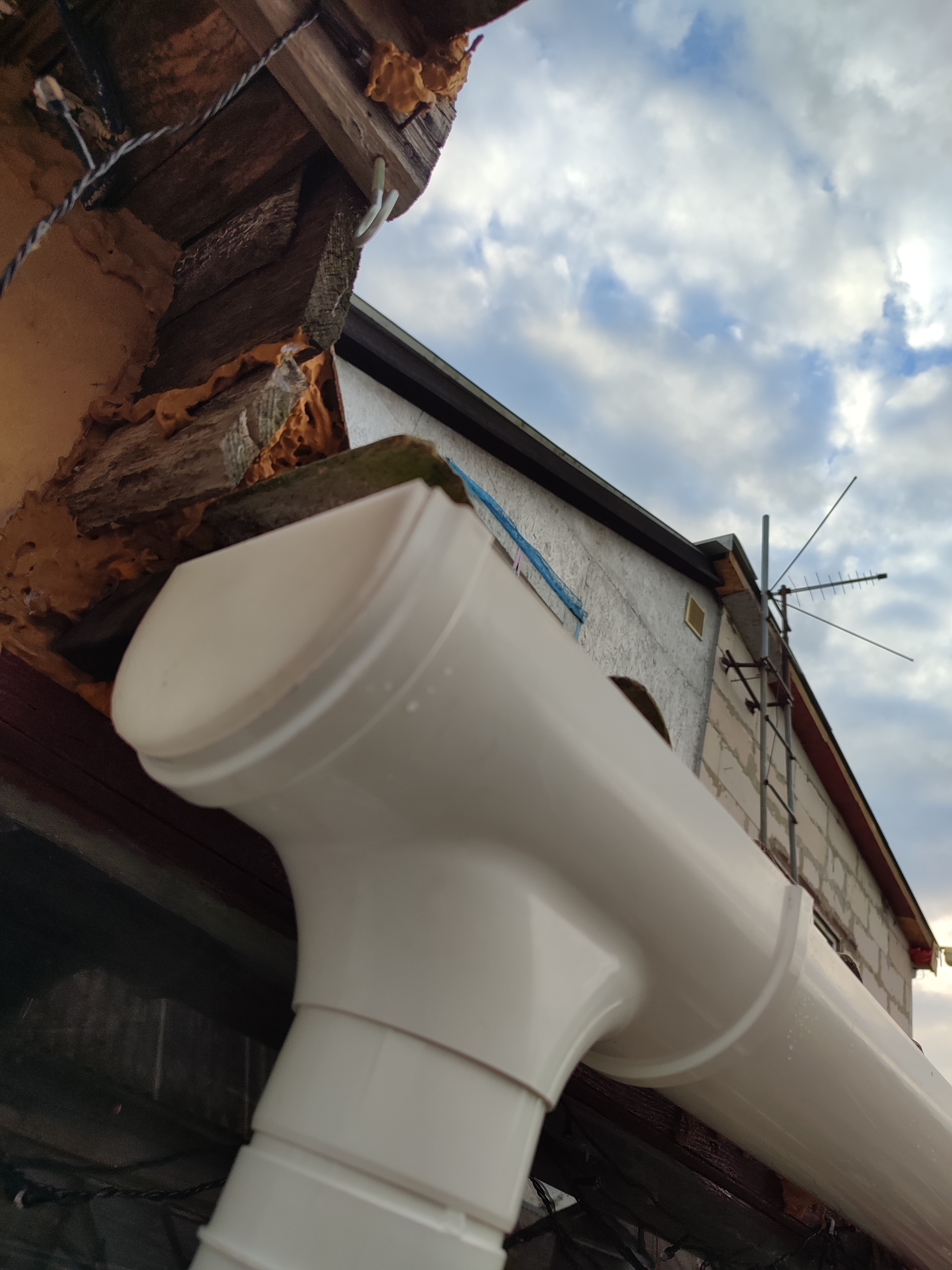 Plastik oluk için fiş (Plastik Aparattır!!!)