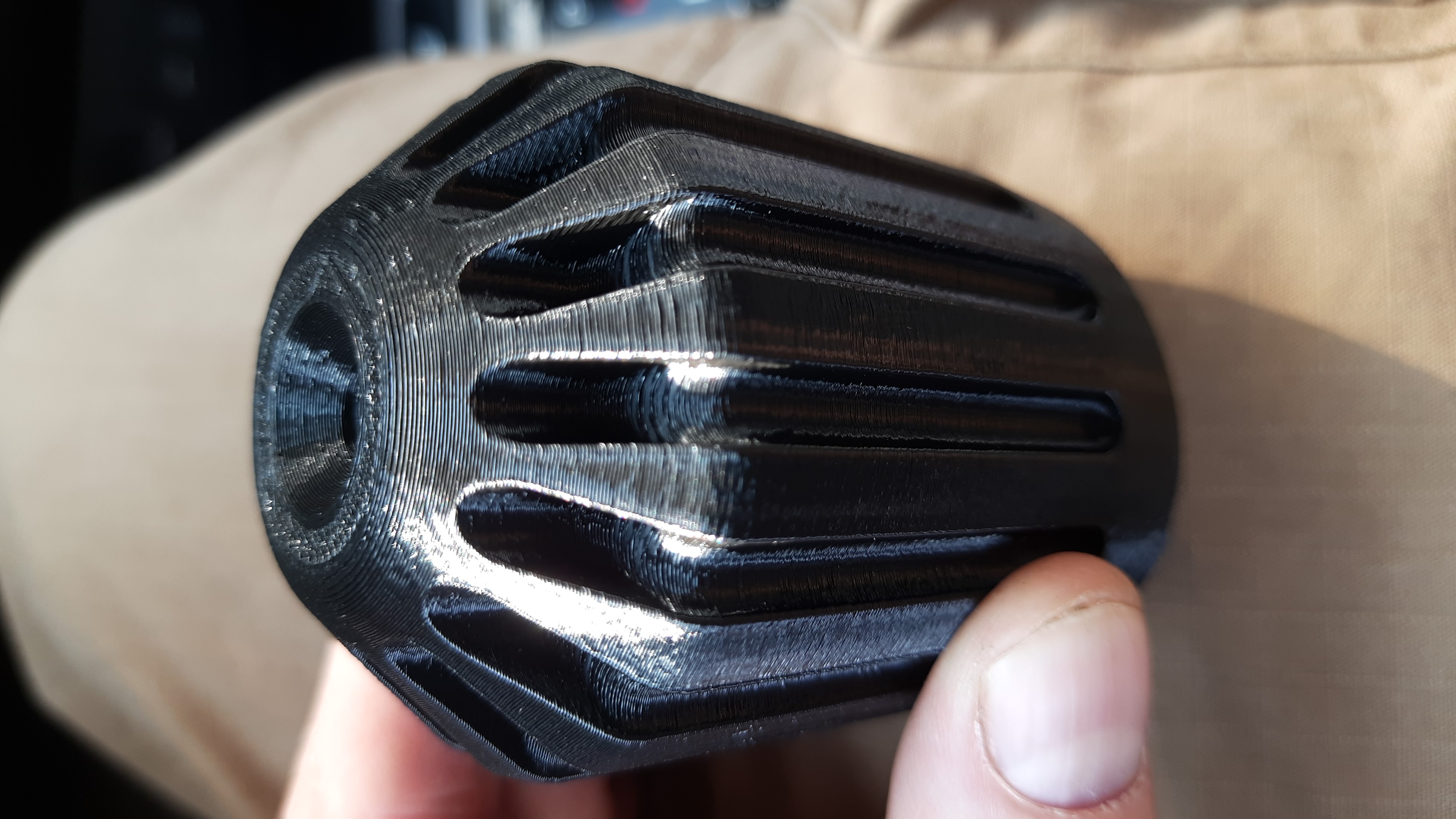 Motosiklet amortisörünün kapasitesinin 3D modeli (Plastik Aparattır!!!)