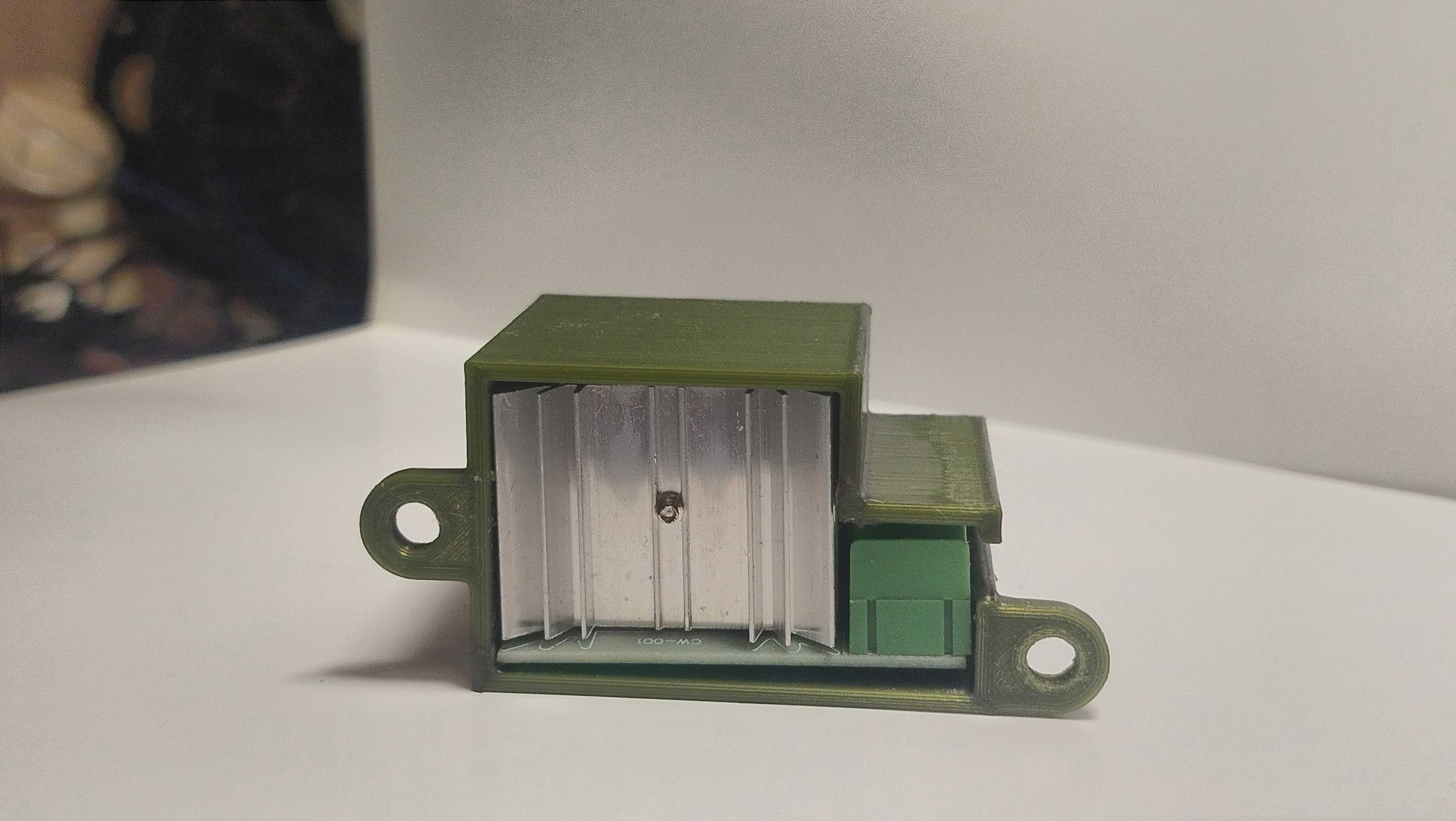 Voltaj regülatörü mahfazası (dimer) (Plastik Aparattır!!!)