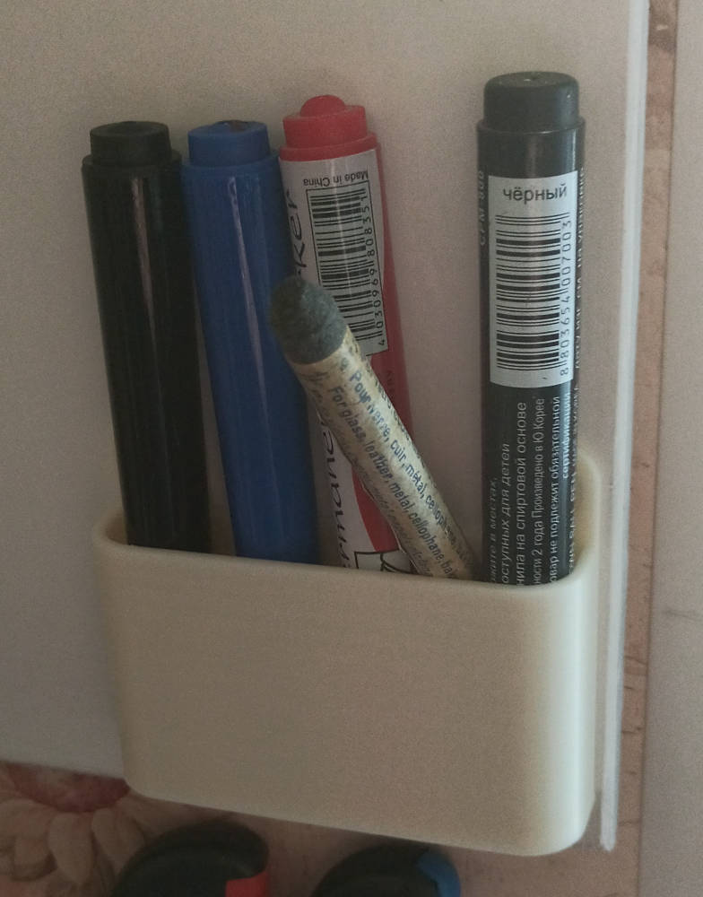 Marker Duvar Panelinde Stand (Plastik Aparattır!!!)