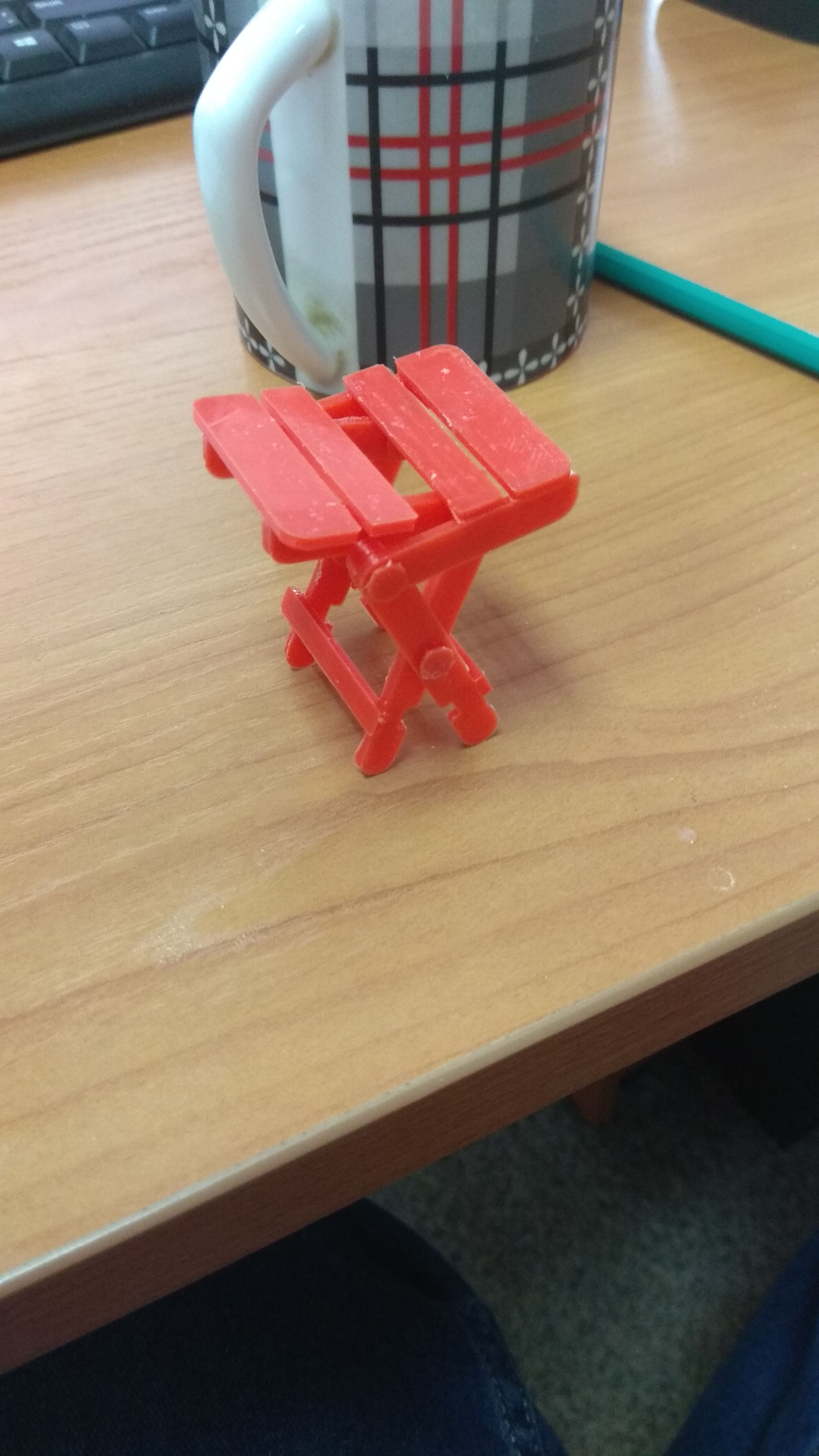 Katlanır taburenin prototipi (Plastik Aparattır!!!)