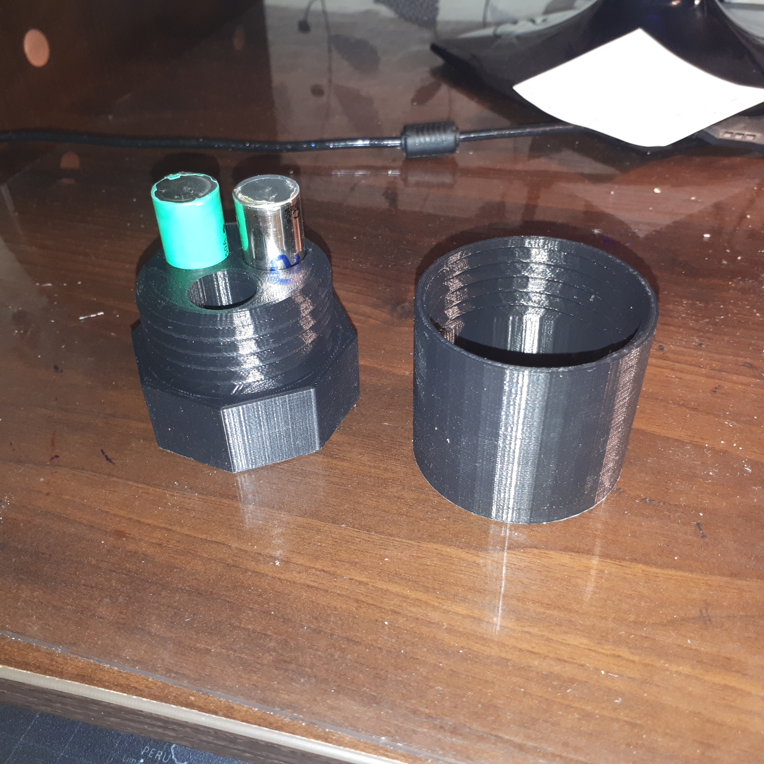 Depolama için boks, Pillerin Taşınması Tip 18650 (Plastik Aparattır!!!) Depolama için boks, Pillerin Taşınması Tip 18650 (Plastik Aparattır!!!)