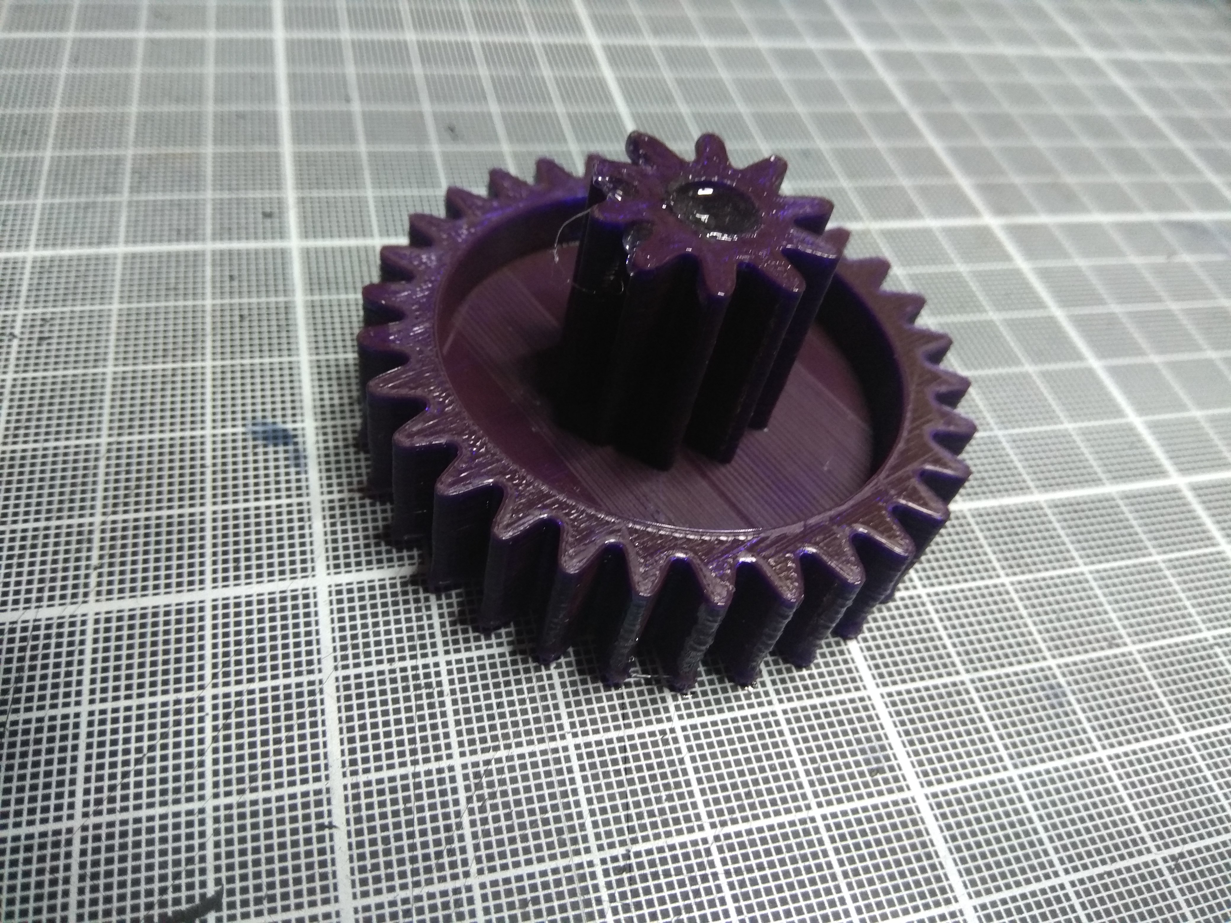 Lumme Meat Grinder LU-2105 modeline dişli (Plastik Aparattır!!!)