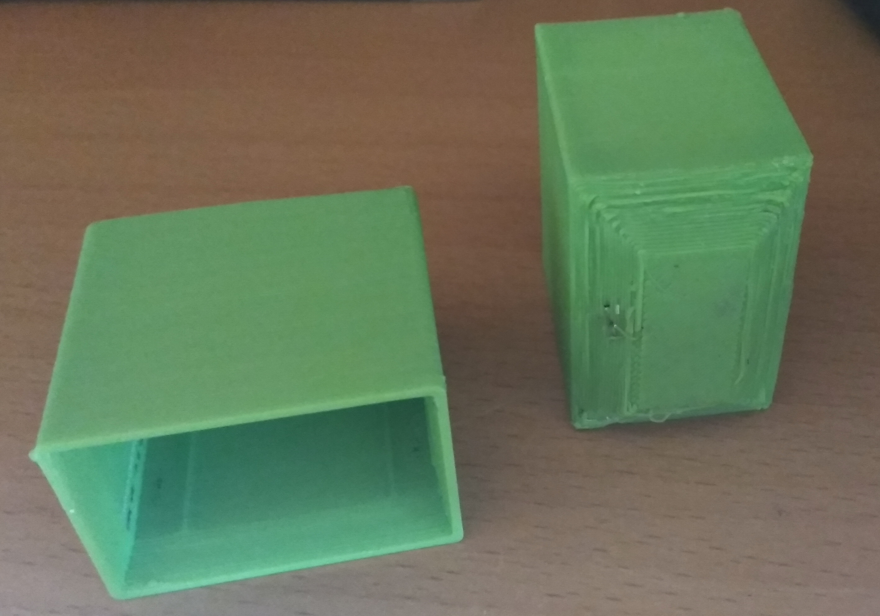 Logan bagaj kapağı (Plastik Aparattır!!!)