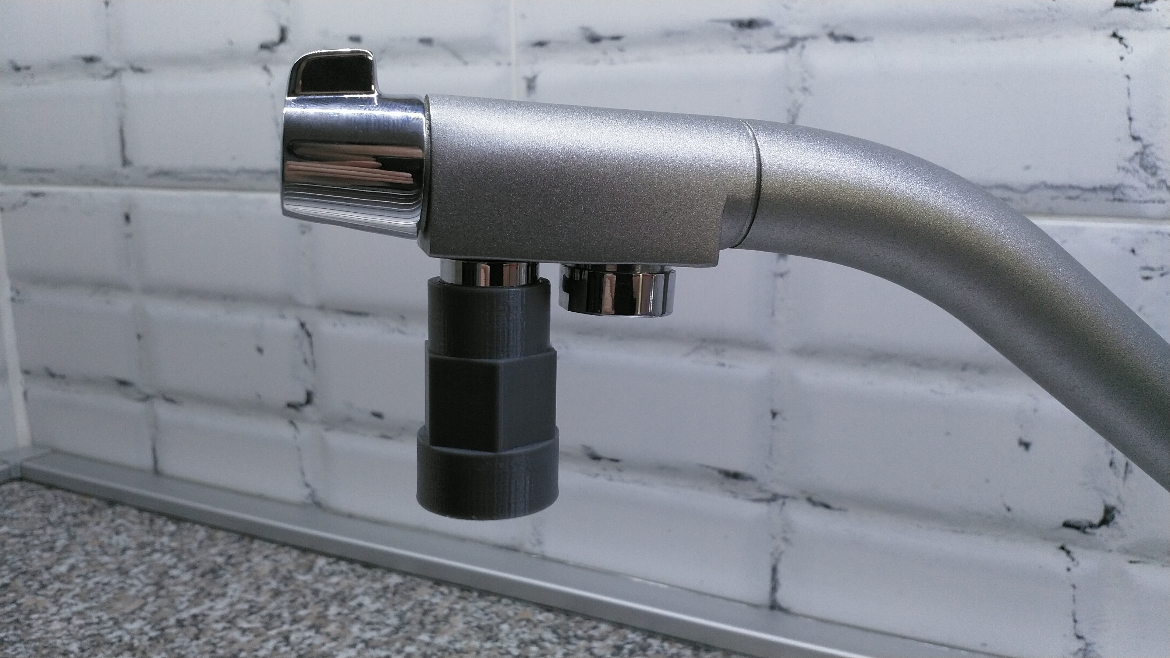 20 ve 16 mm havalandırıcılar için anahtar (Plastik Aparattır!!!)