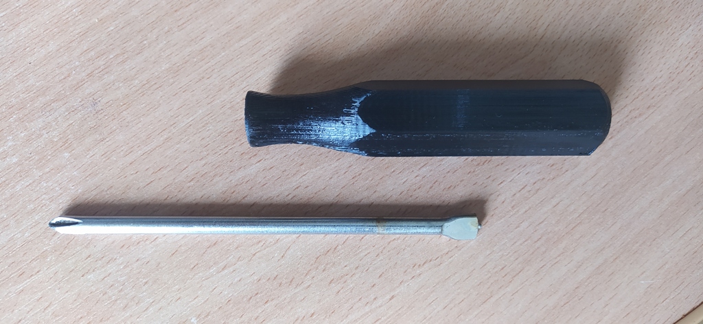 Tornavidan sapı. (Plastik Aparattır!!!)