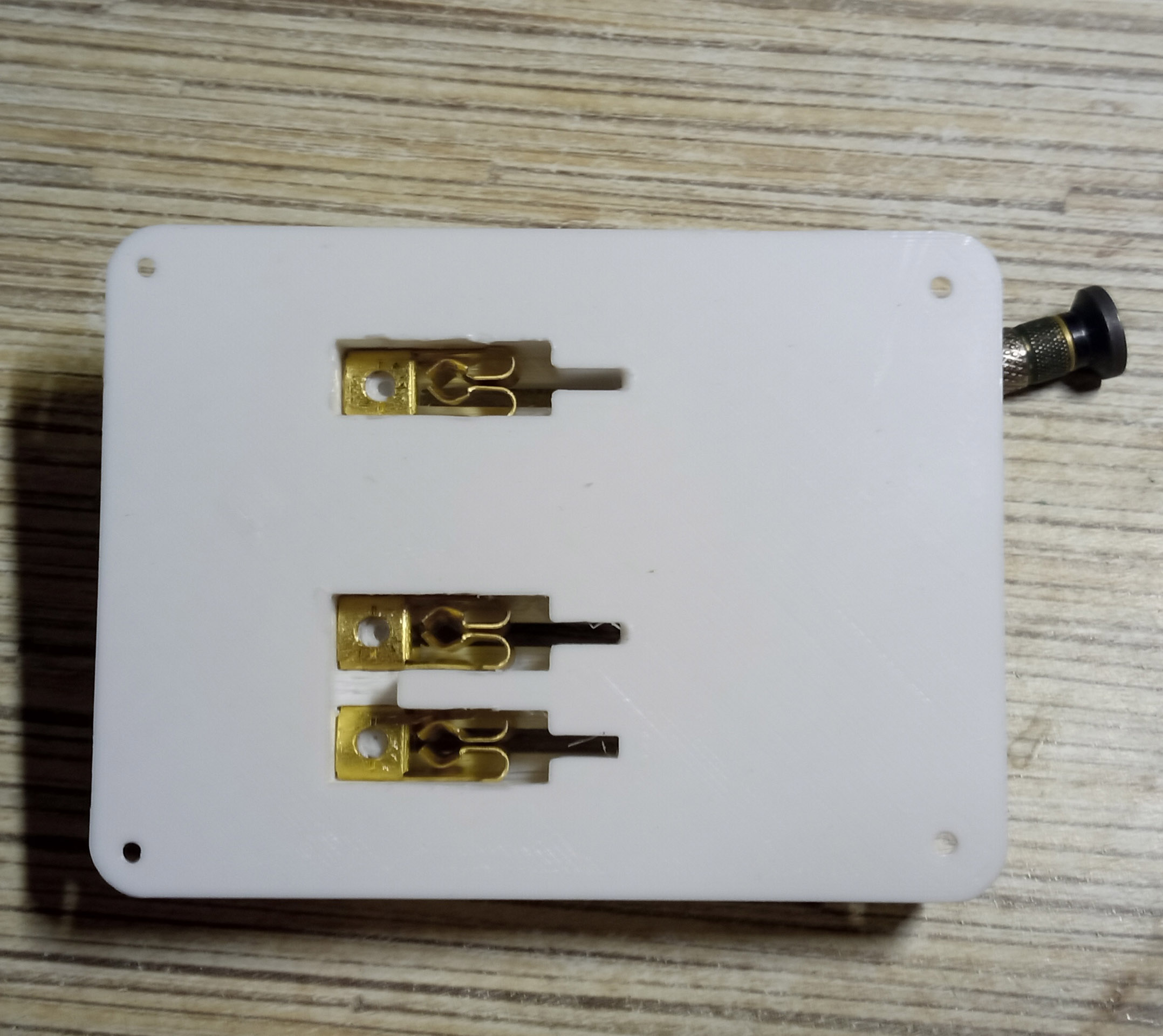 BL1830'da Makita BL1815G araç adaptörü, (Plastik Aparattır!!!)