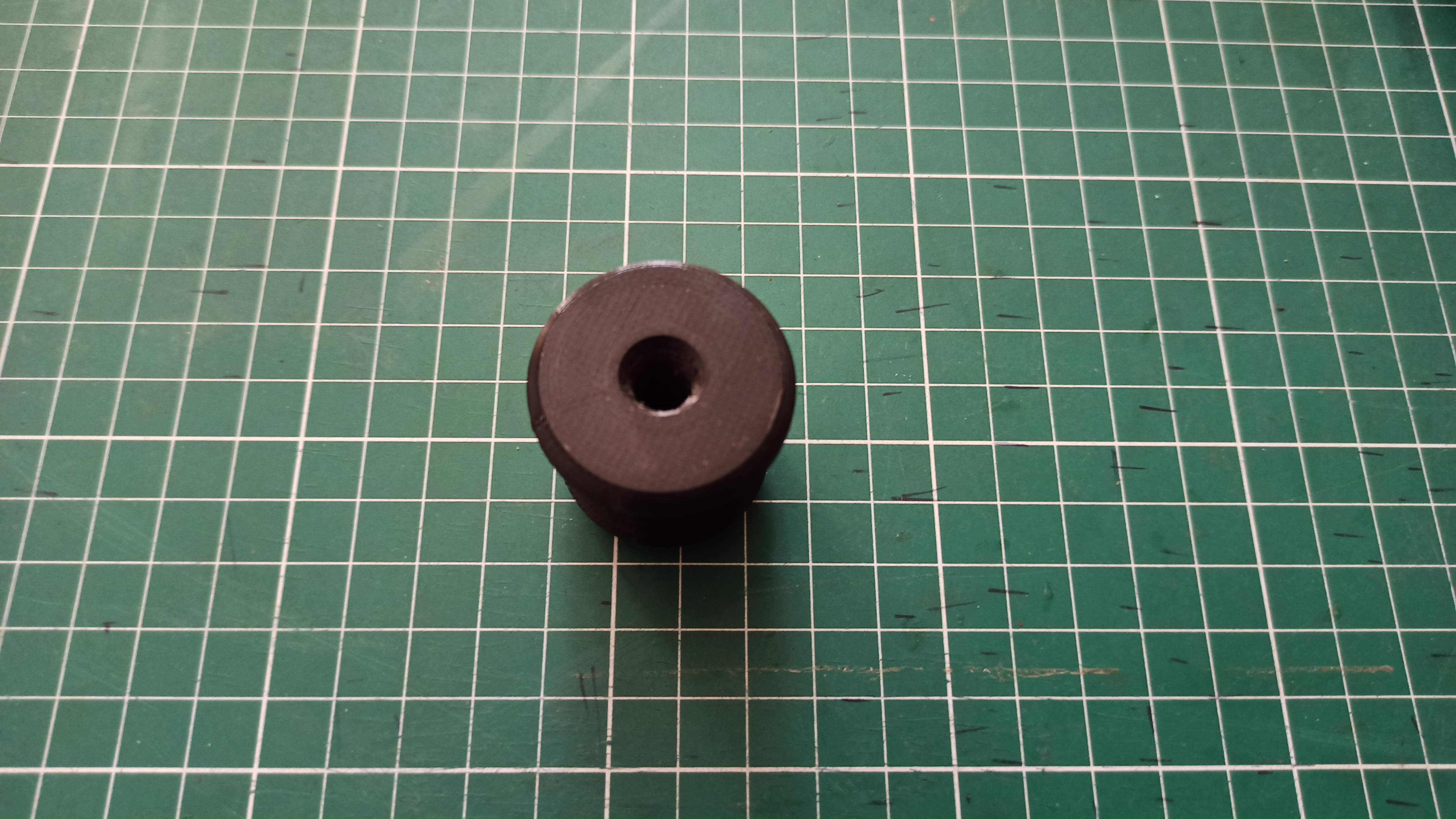 Balıkçılık Platformunun D36'sının bacağındaki fiş (sandalye) (Plastik Aparattır!!!)