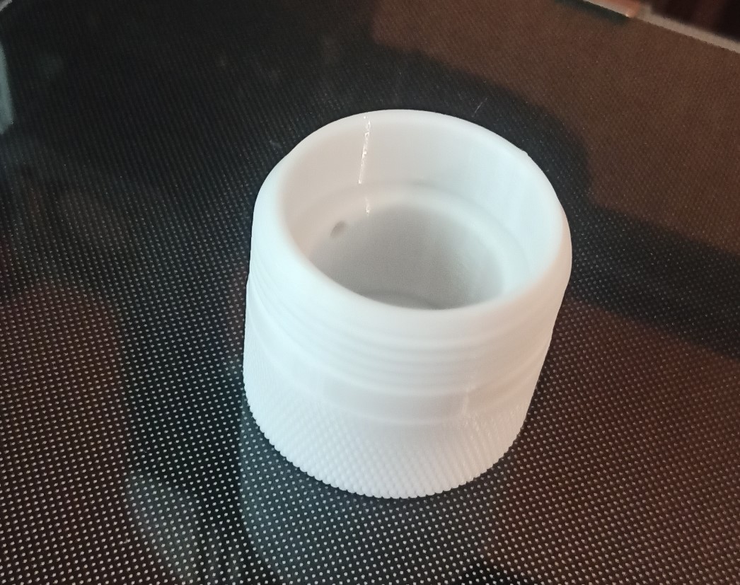 Genişletme tankının kapağının çalışmasını kontrol etmek (Plastik Aparattır!!!)