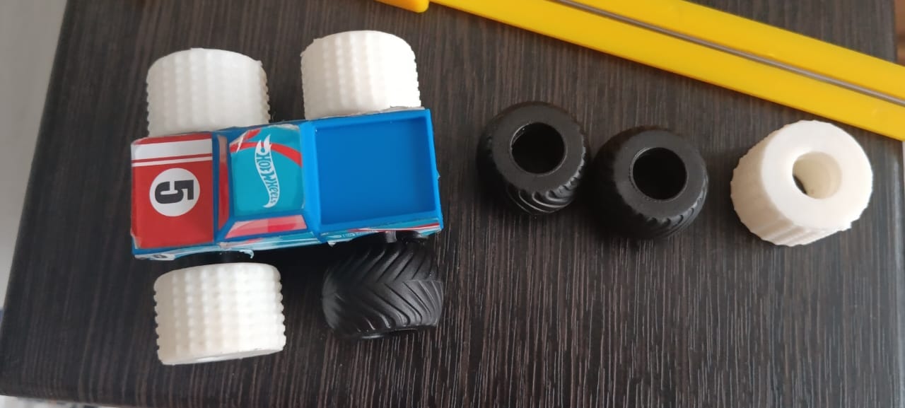 Tekerlek Bebek Hotwheels (Plastik Aparattır!!!)