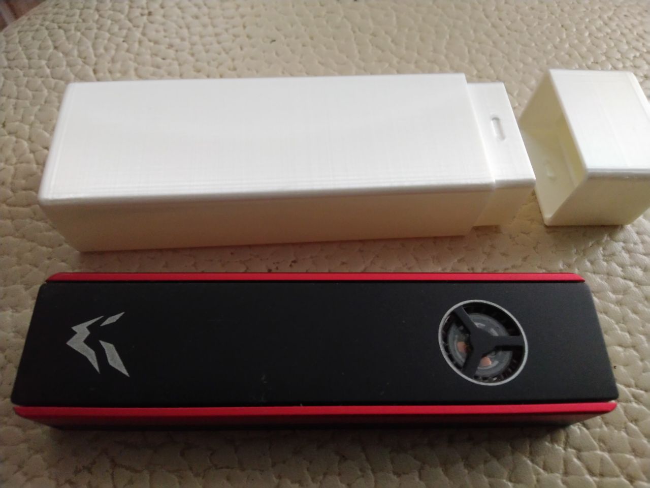 SSD kutusu için kutu (Plastik Aparattır!!!)