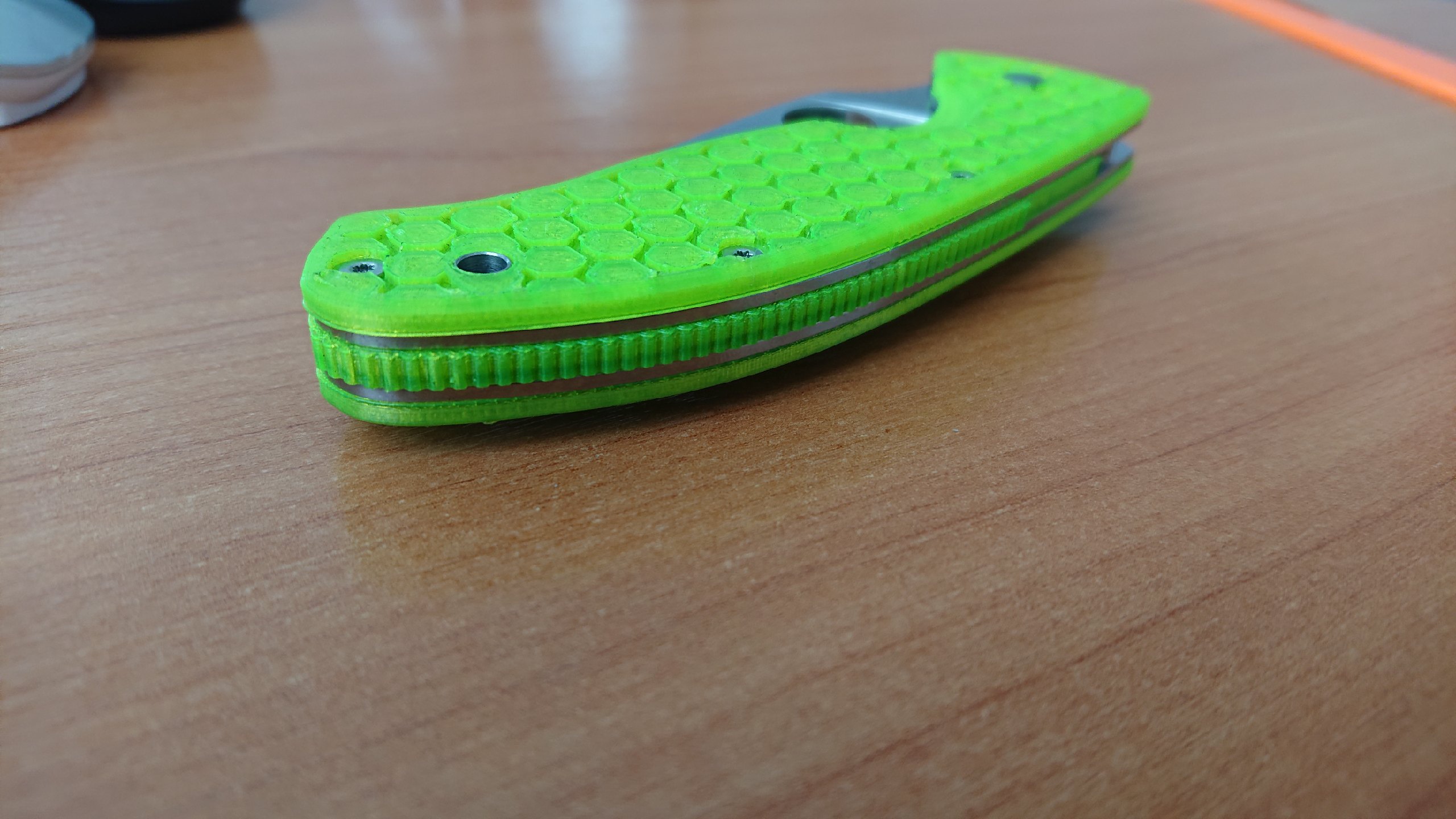 Spyderco inatçı kaplamalar. (Plastik Aparattır!!!)