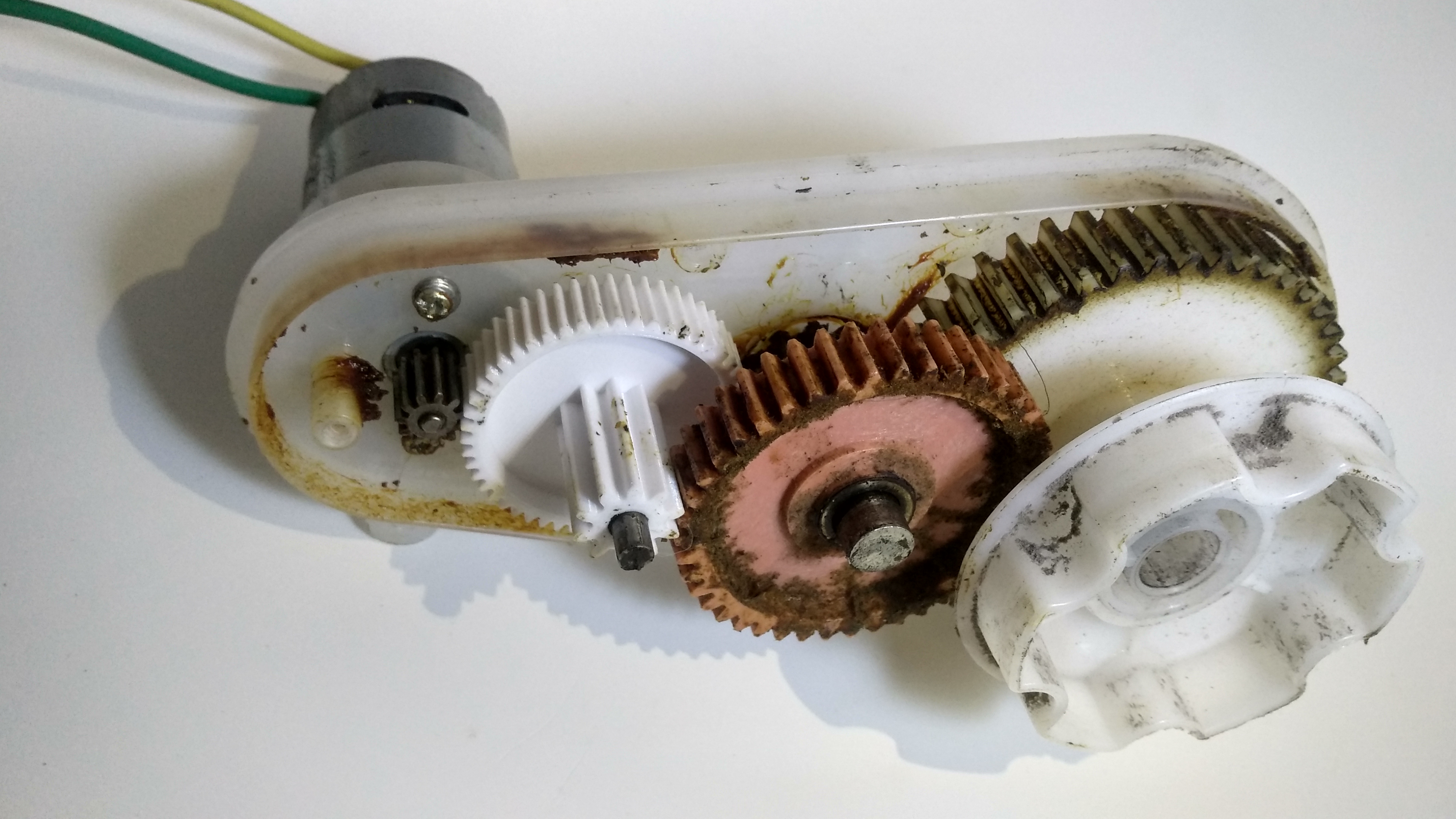 Çocuk elektrikli dörtlü bisiklet dişlisi (Plastik Aparattır!!!)