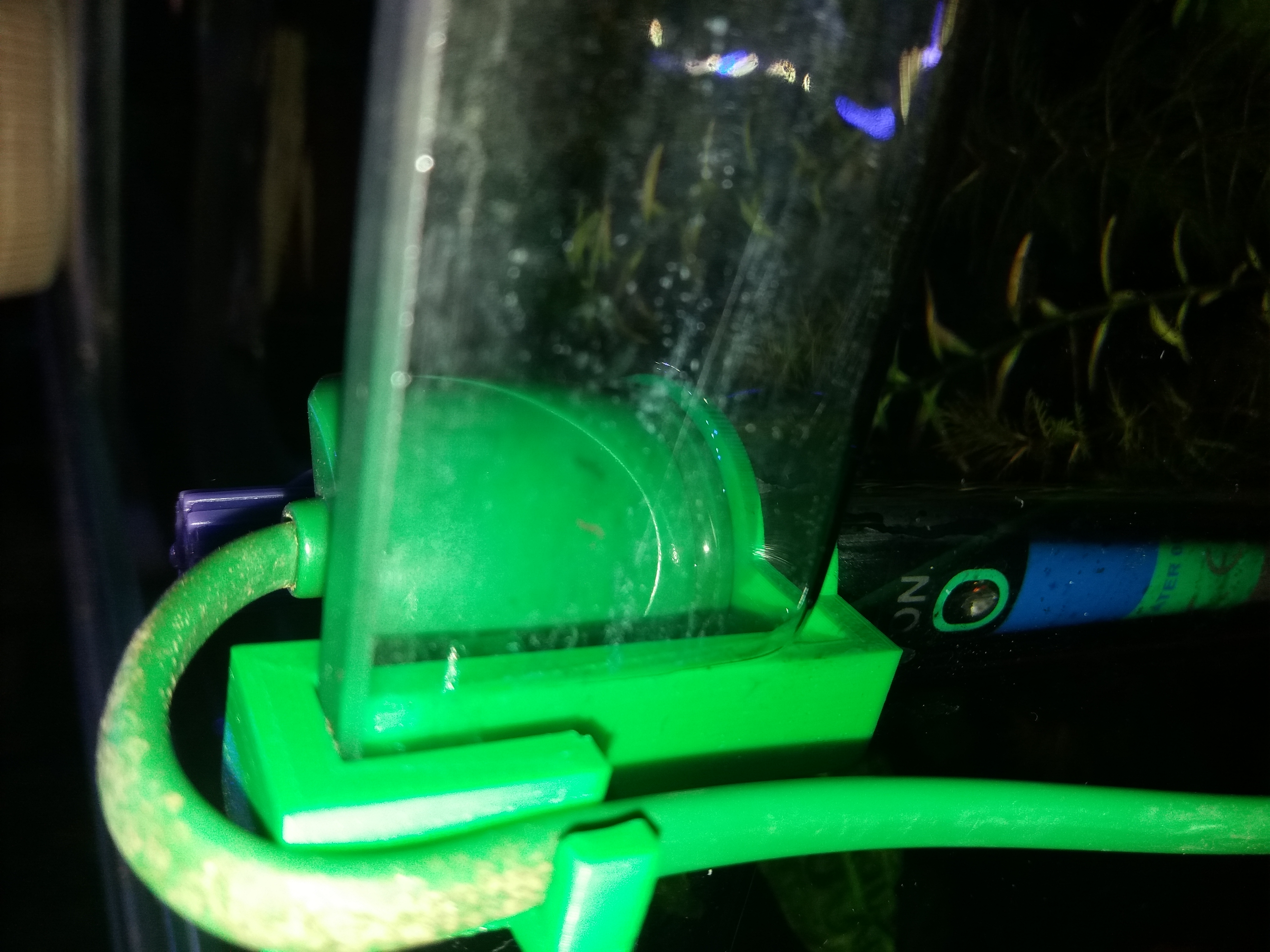 Barbus akvaryum ısıtıcı tutucu (Plastik Aparattır!!!)