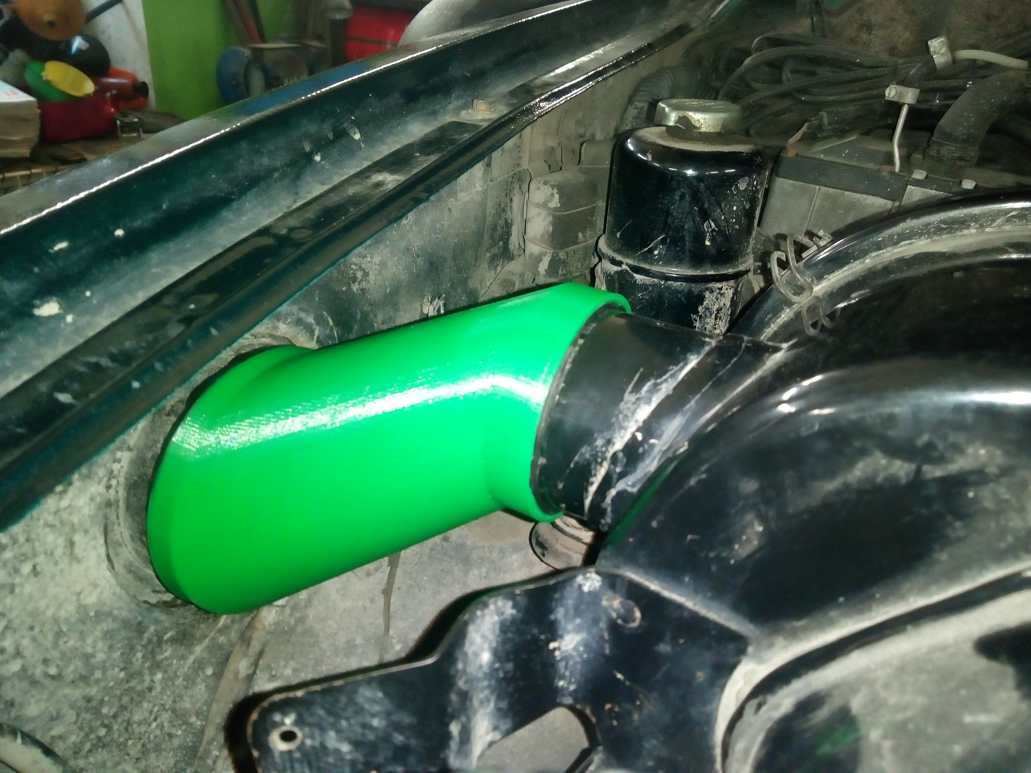 Bir shnorkel'i filtre gövdesine bağlamak için adaptör mitsubishi l200 (Plastik Aparattır!!!)