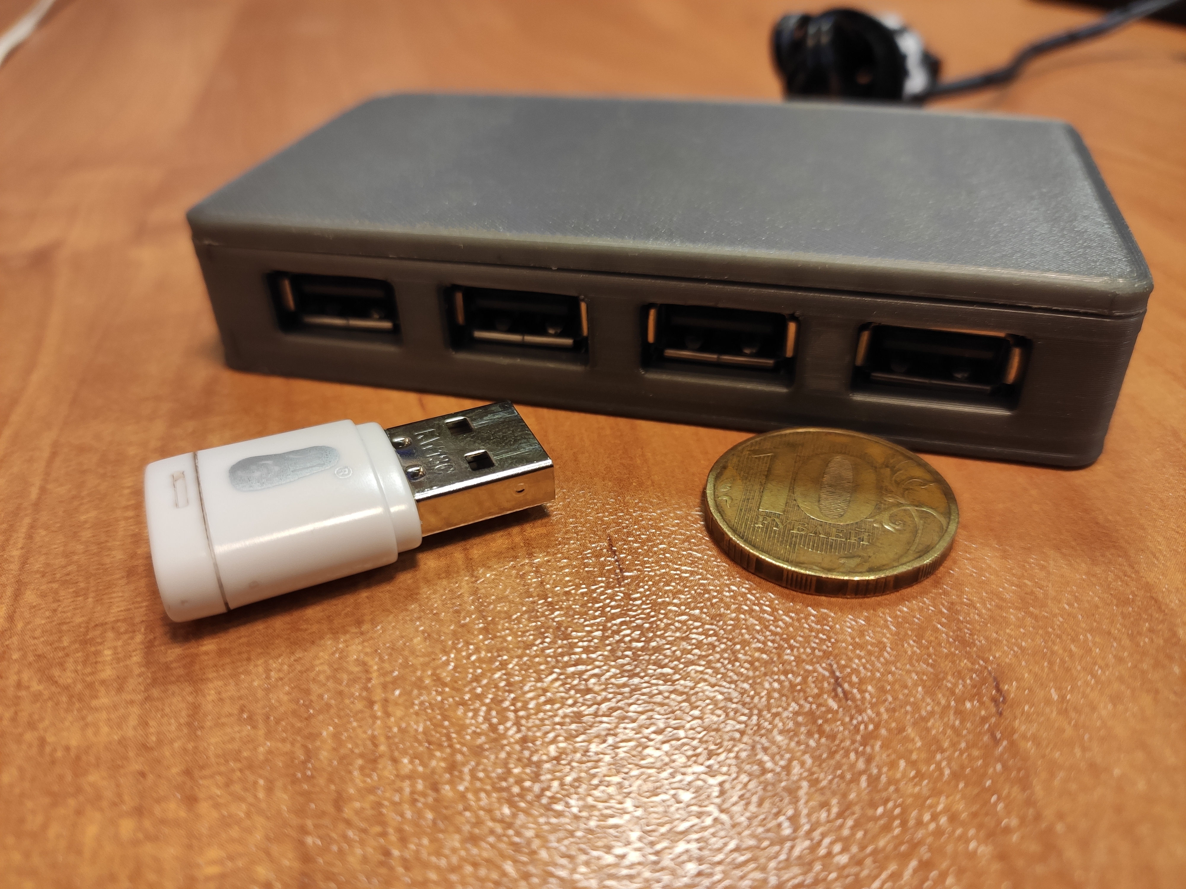 Araç telefonu şarj cihazı için kılıf (Plastik Aparattır!!!)