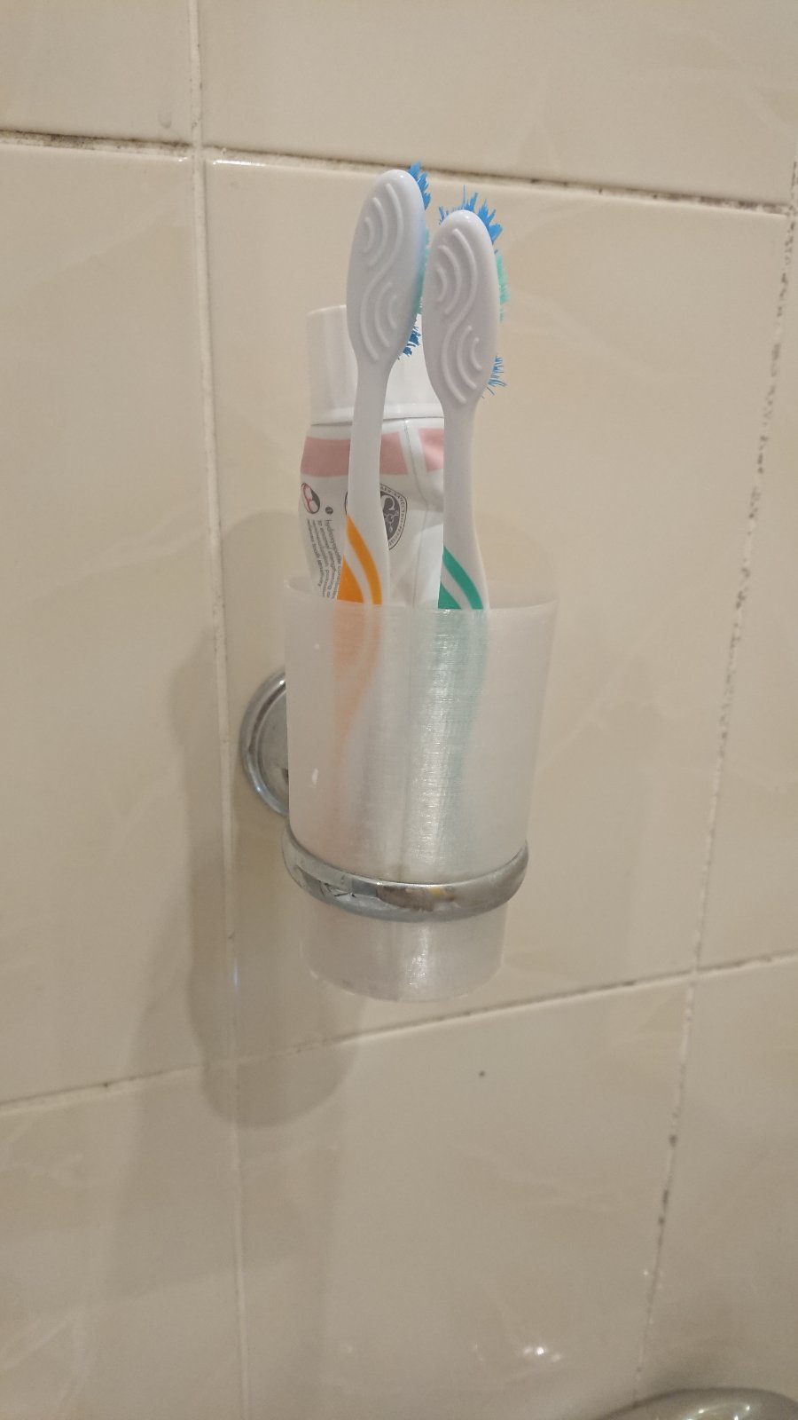 Banyo camı. (Plastik Aparattır!!!)