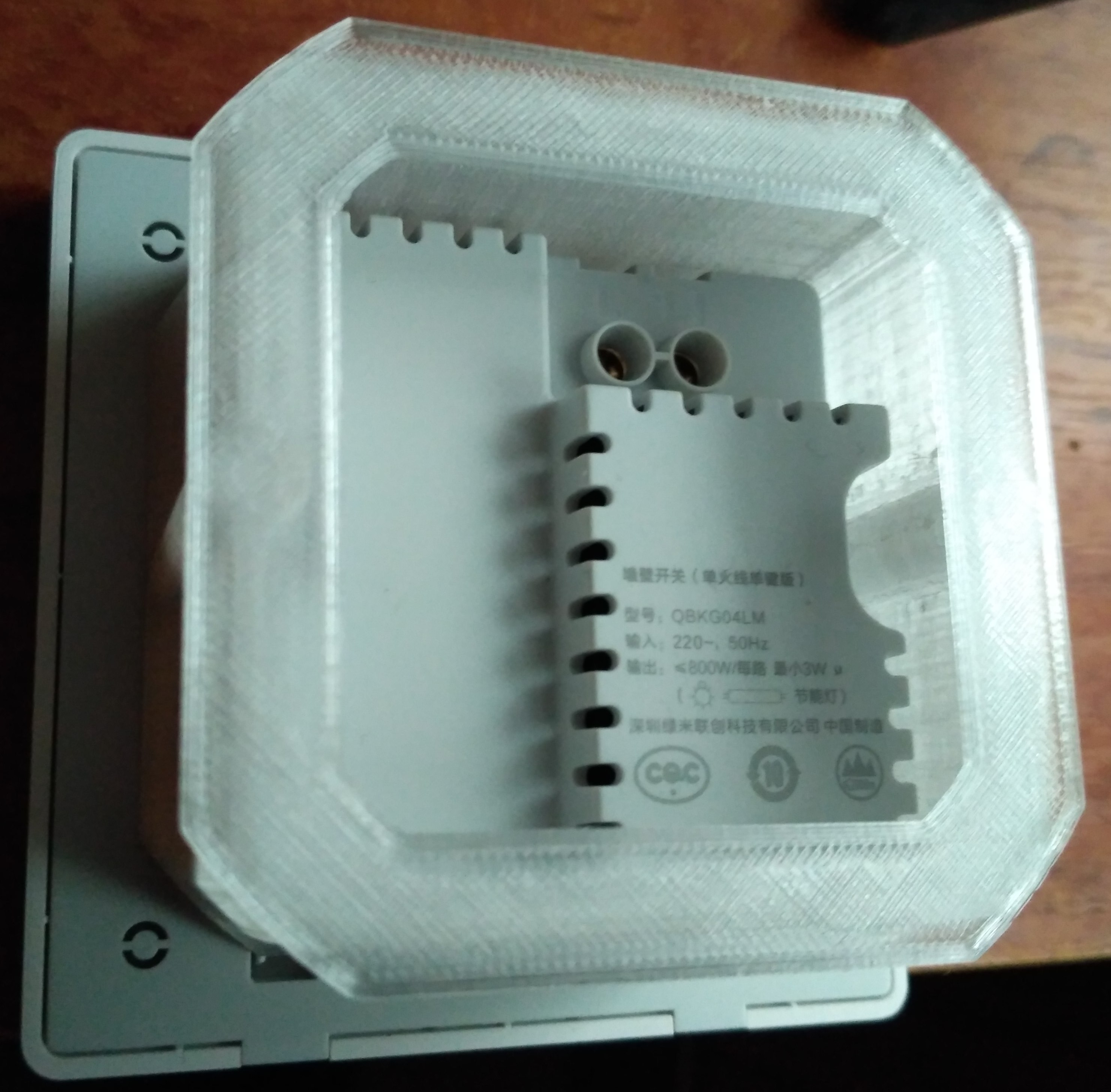 Çin Akara anahtarı için priz kutusu 58x58x40 mm (Plastik Aparattır!!!)