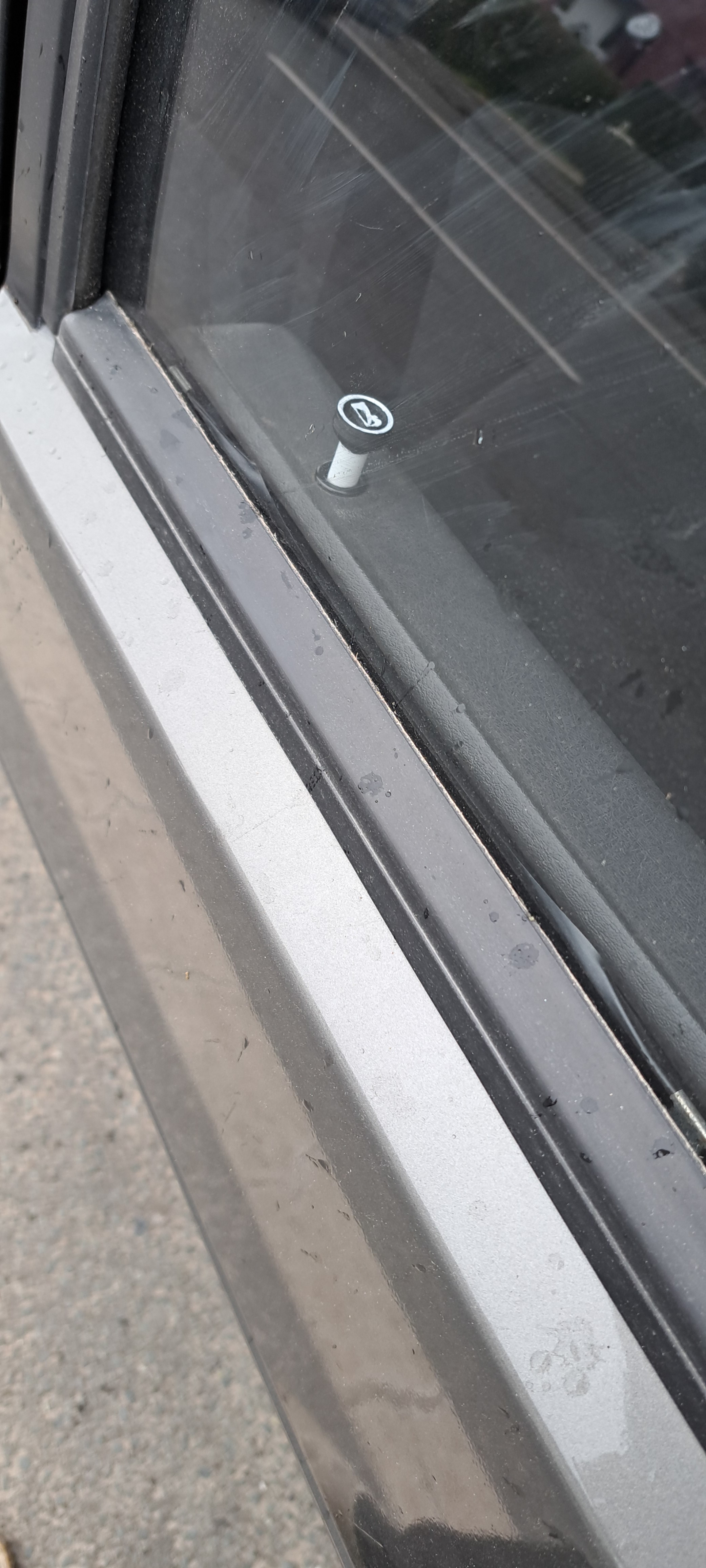 Vaz-2108 Düğme Kapısı Kilidi (Plastik Aparattır!!!)