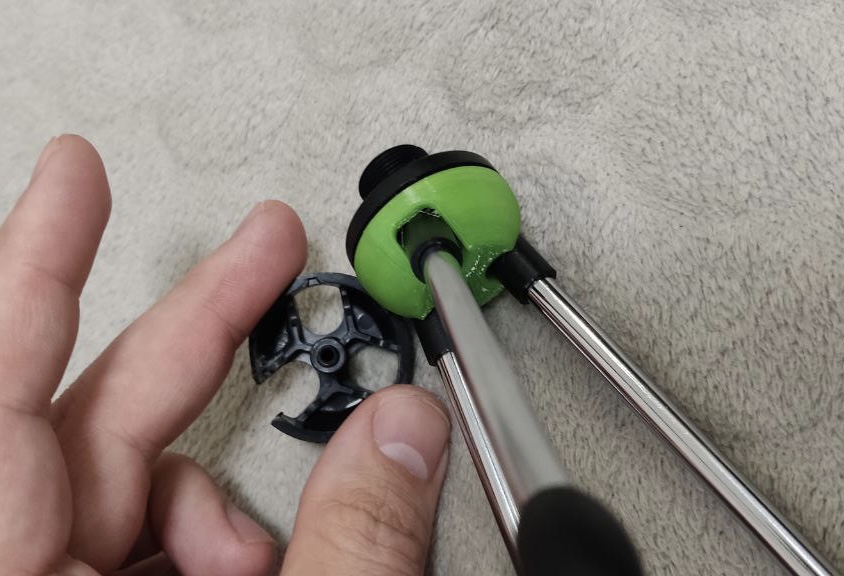 Tripod temelinin alt kısmı (Plastik Aparattır!!!)