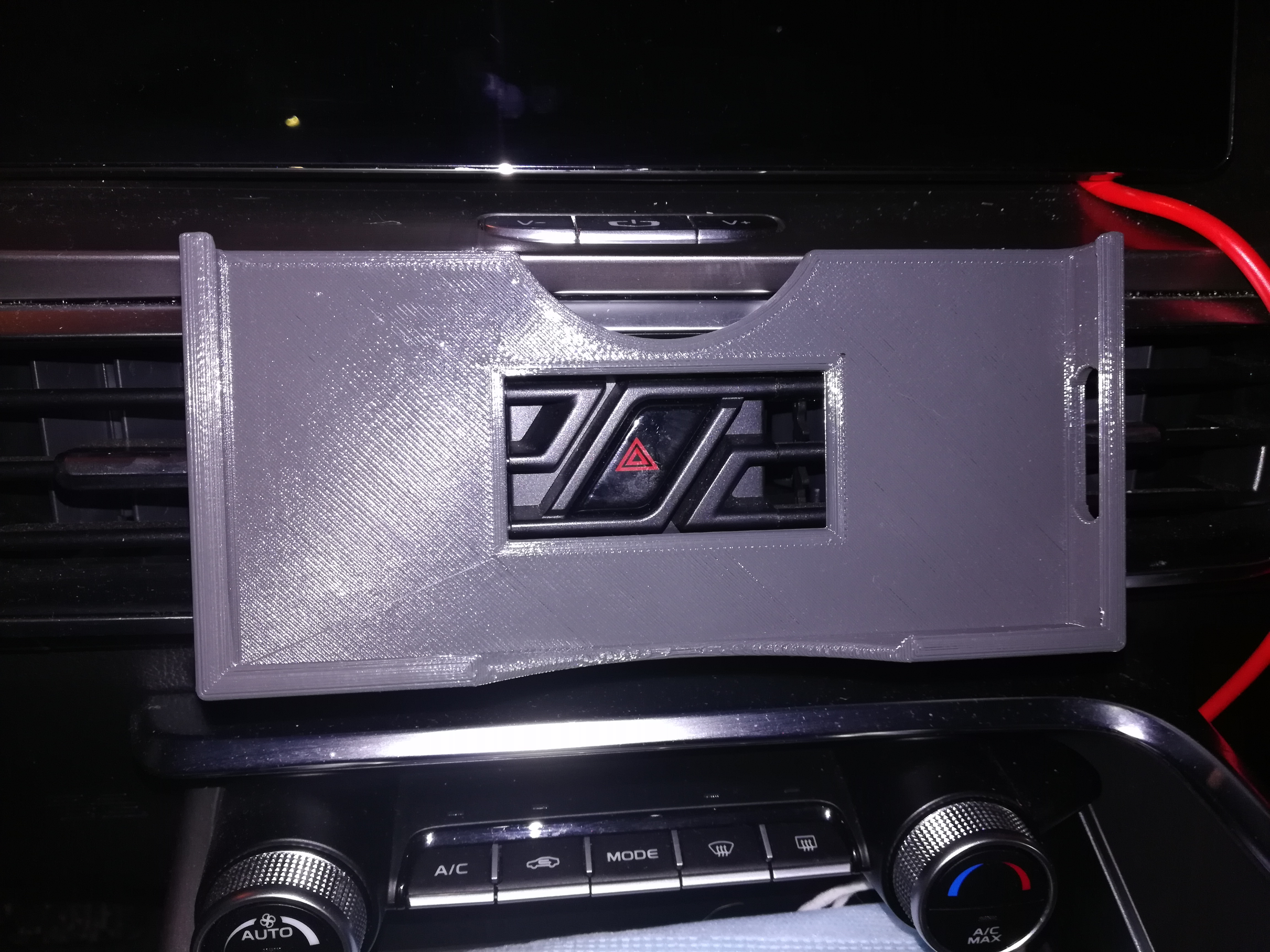 Geely Coolray için 7x Telefon Sahibi Onur (Plastik Aparattır!!!)