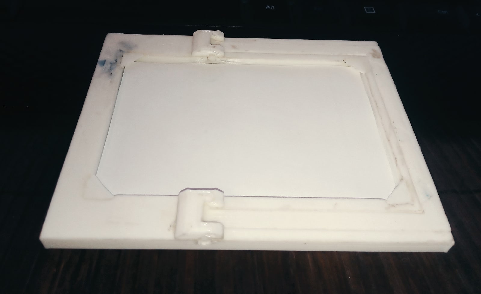 Fotoğraf çerçevesi ... (Plastik Aparattır!!!)