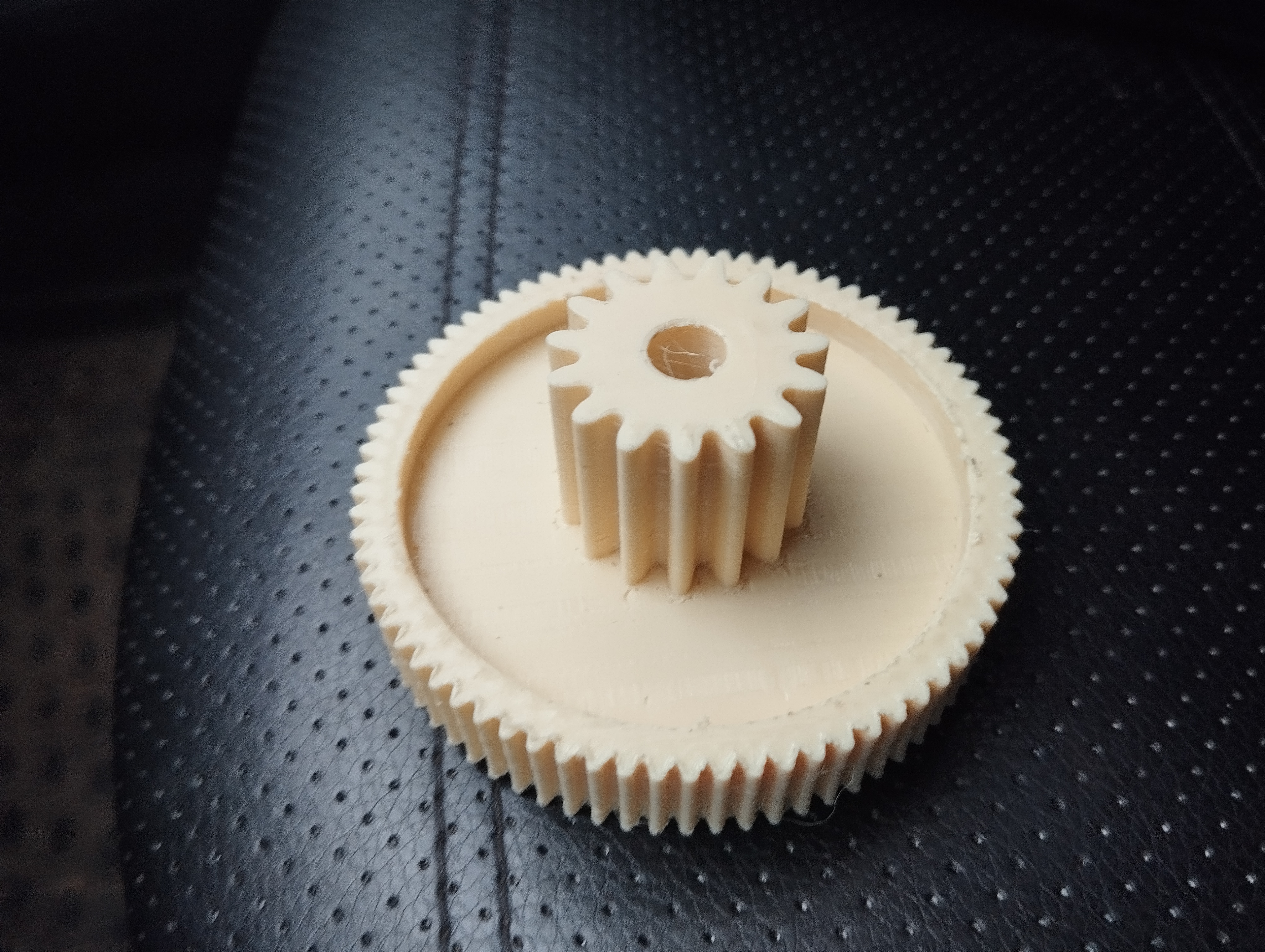 Et öğütücü "aurora" (Plastik Aparattır!!!)