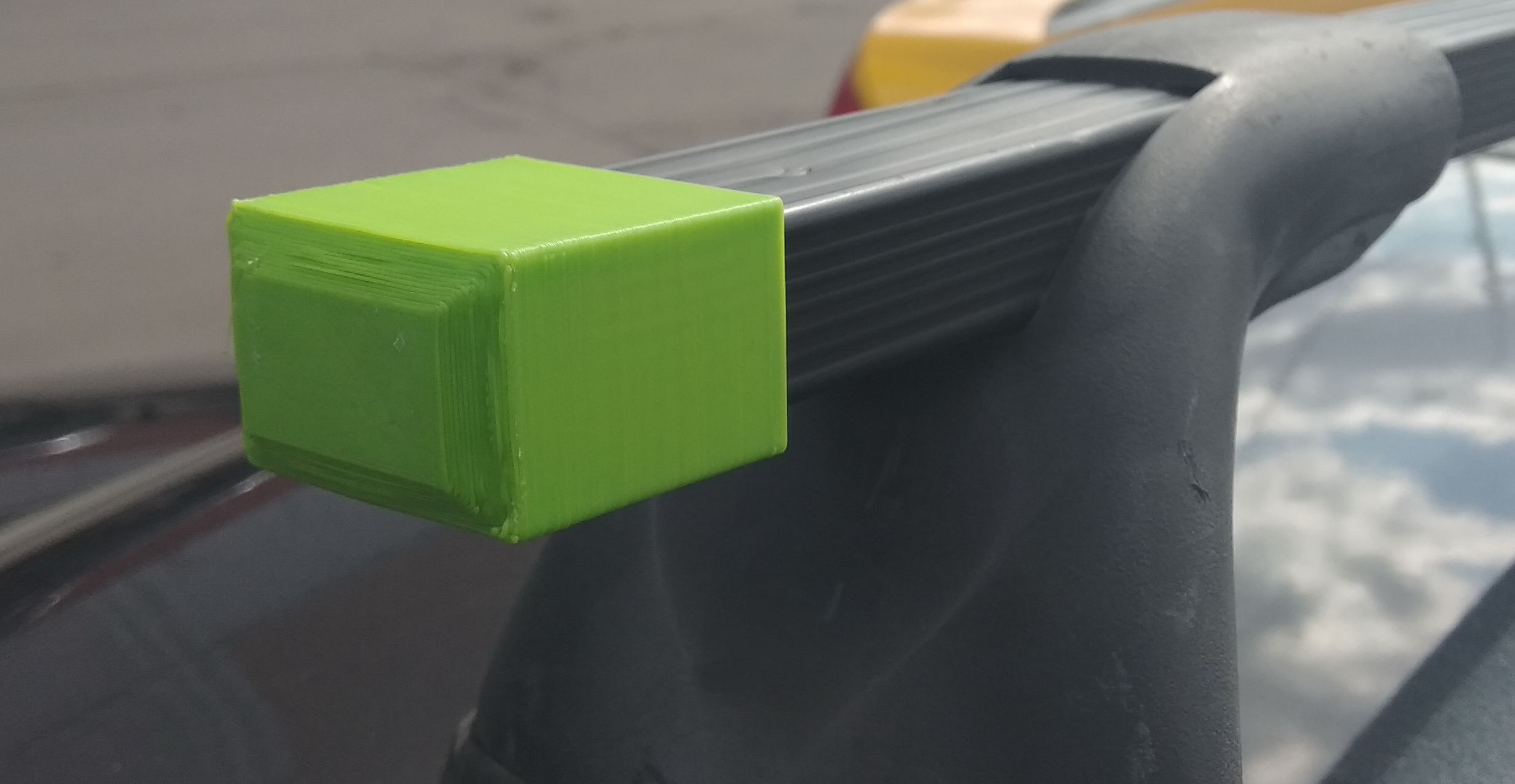 Logan bagaj kapağı (Plastik Aparattır!!!)