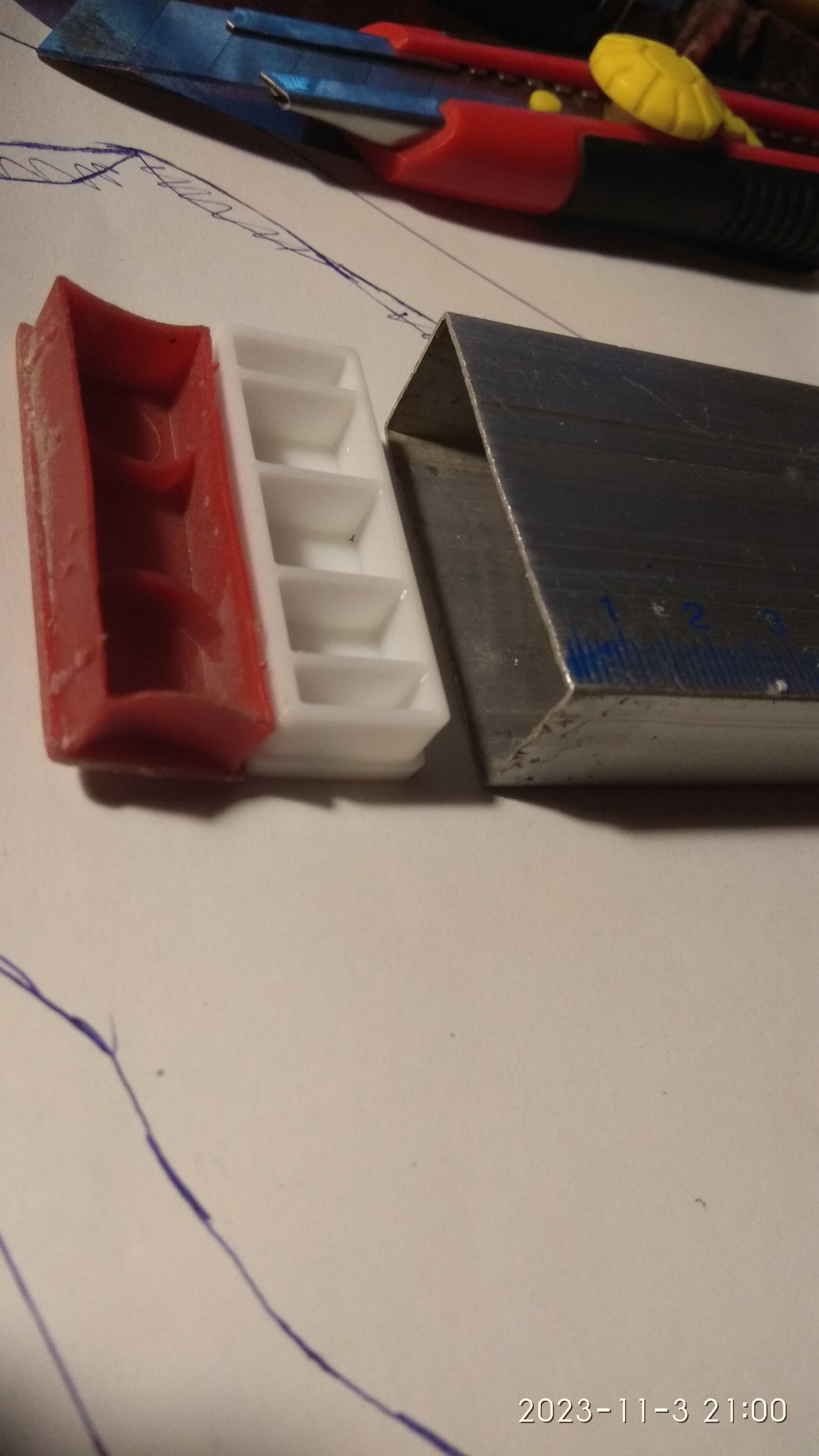 Alüminyum seviyesine uç. (Plastik Aparattır!!!) Alüminyum seviyesine uç. (Plastik Aparattır!!!)