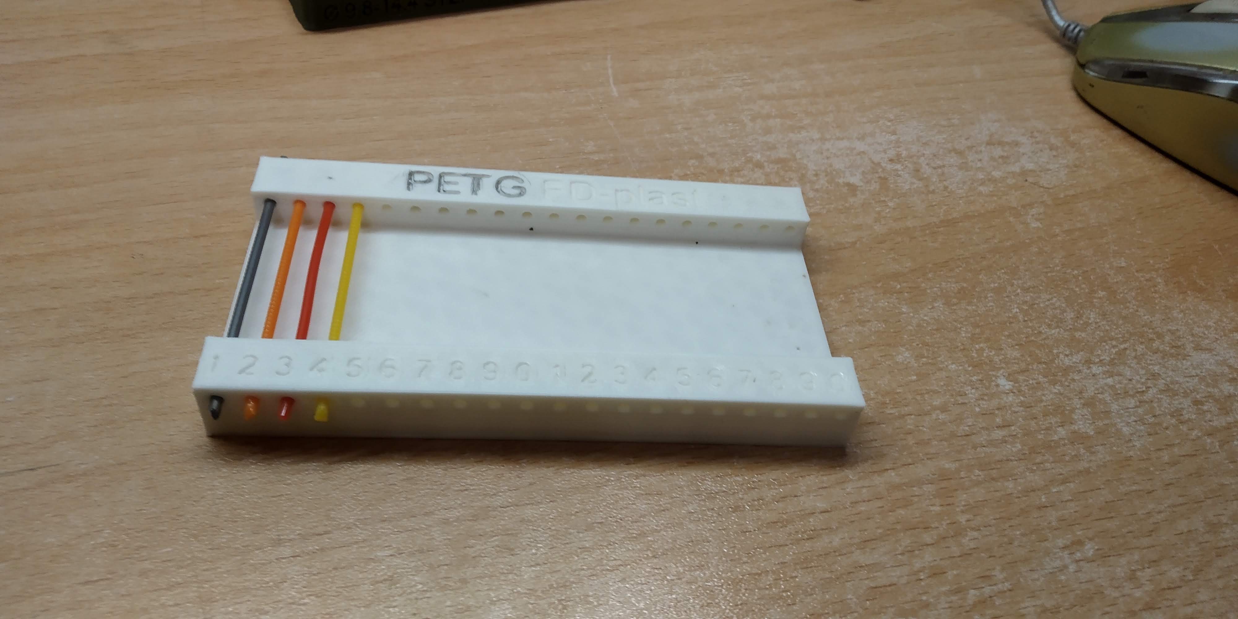 Petg yazıtlı plastik numuneler için tutucu organizatör (Plastik Aparattır!!!)