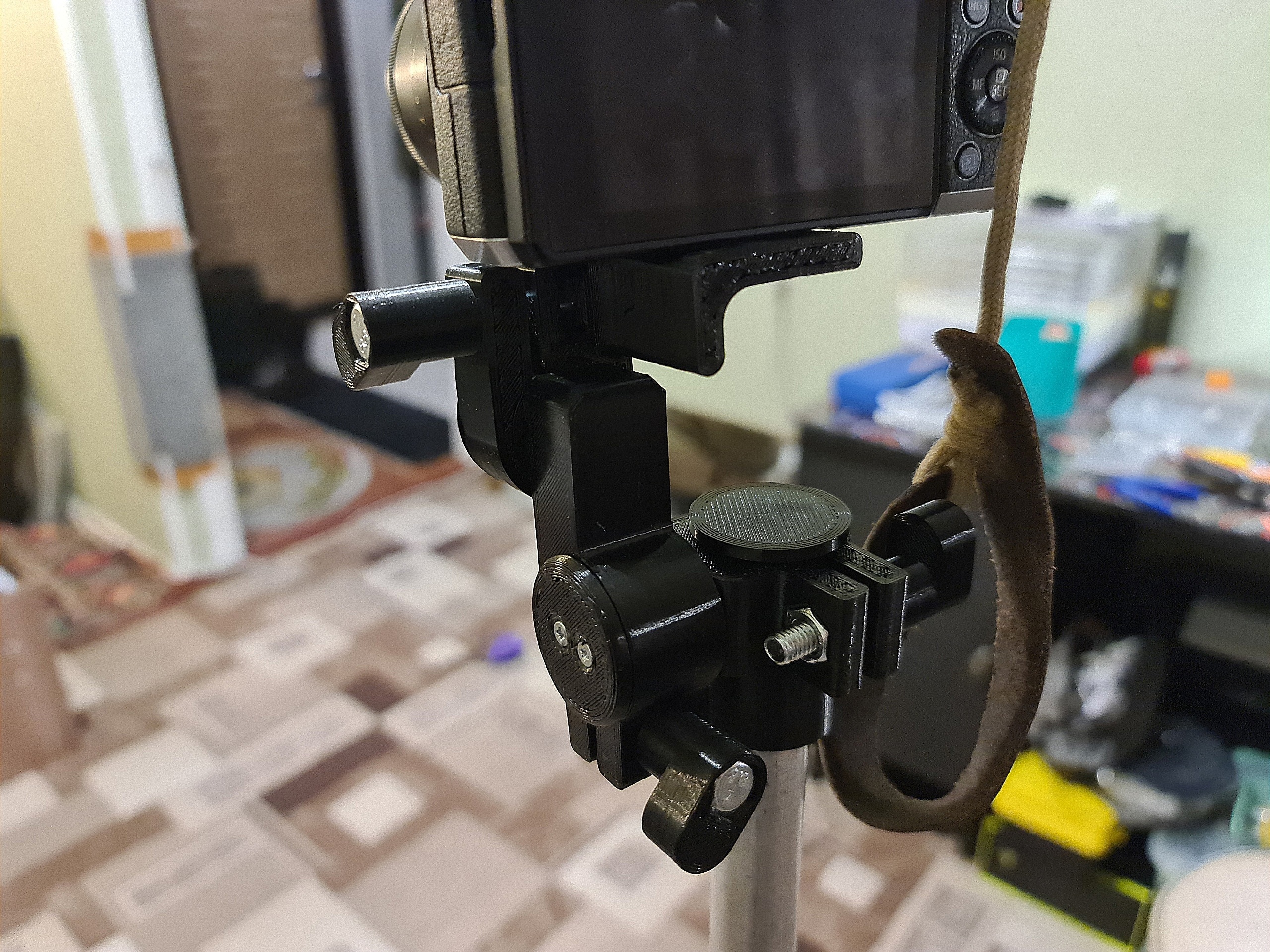 Tripodun başı döner (Plastik Aparattır!!!)