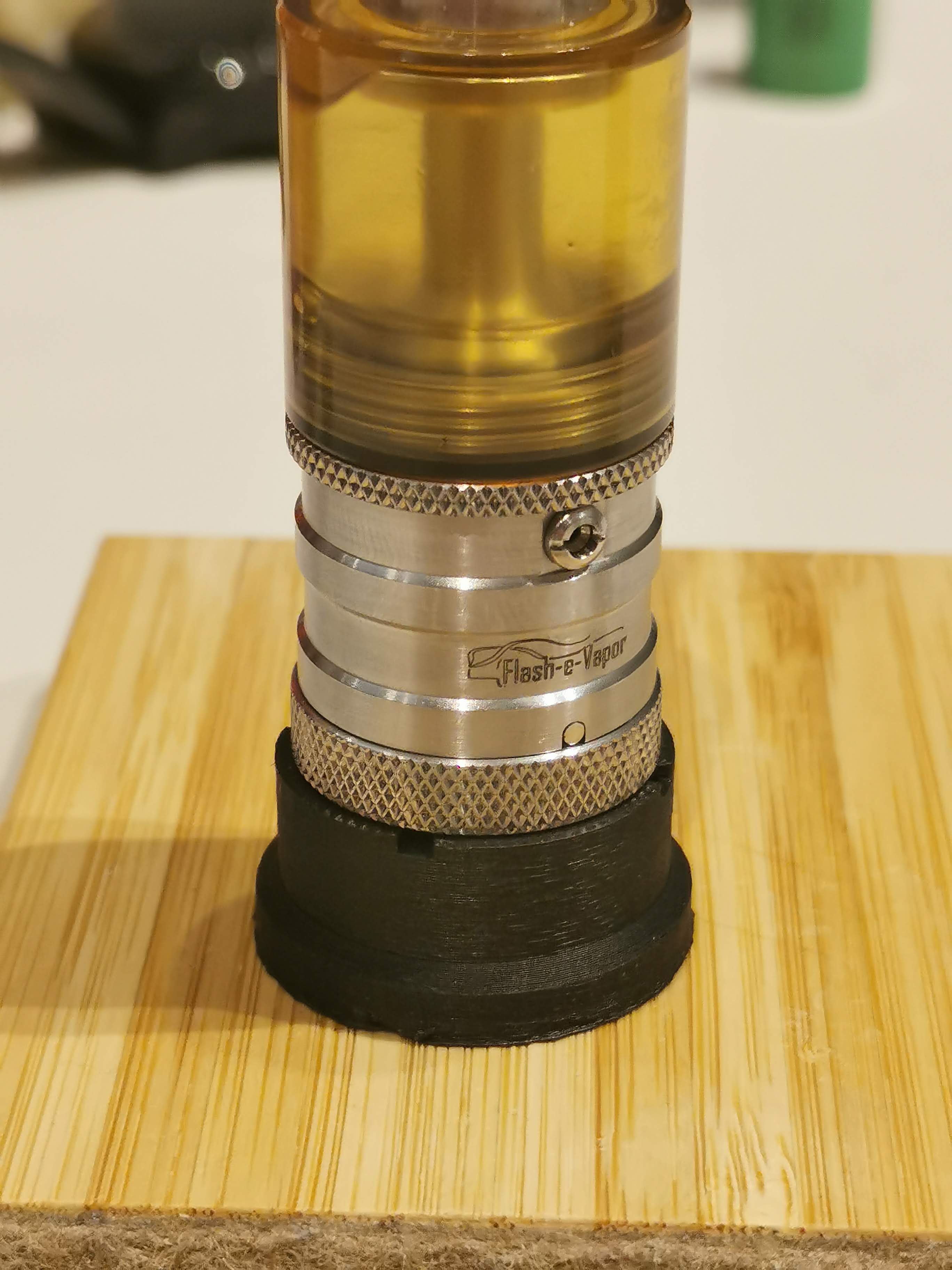 3d модель Подставка под vape баки и дрипки. 510 коннектор, диаметр до ...