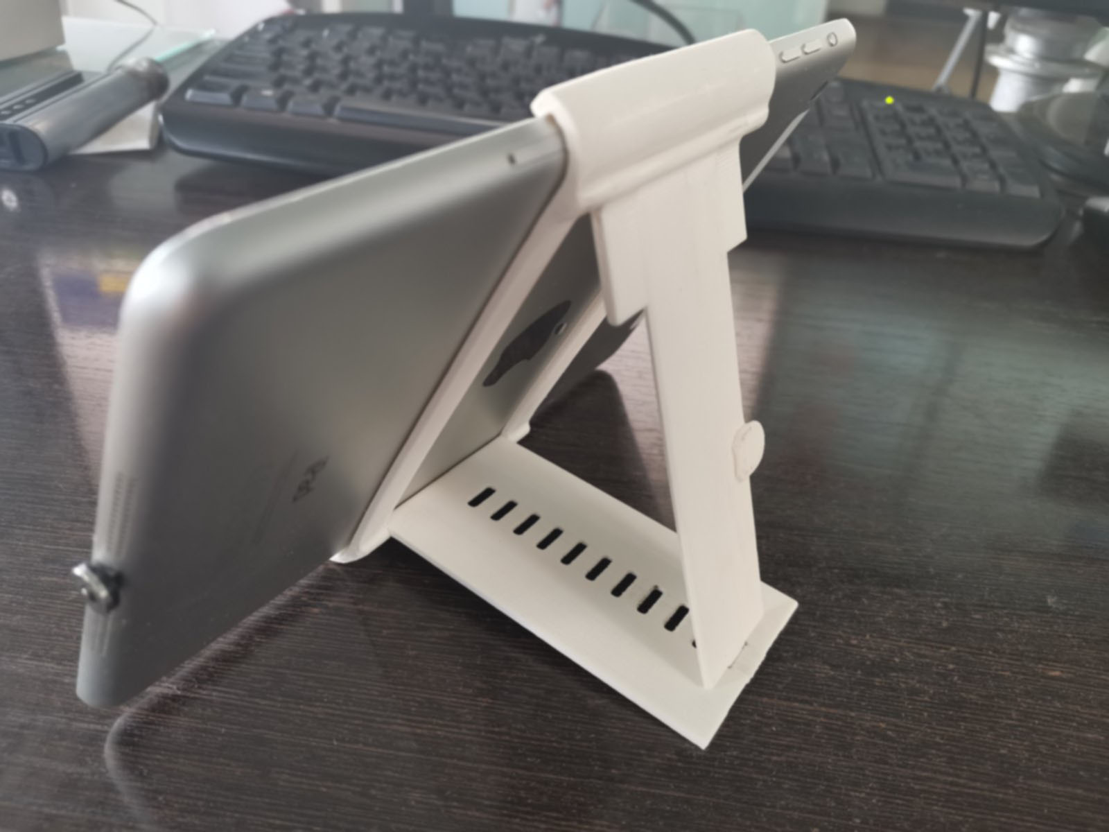 Bamper-Stand iPad (Plastik Aparattır!!!)