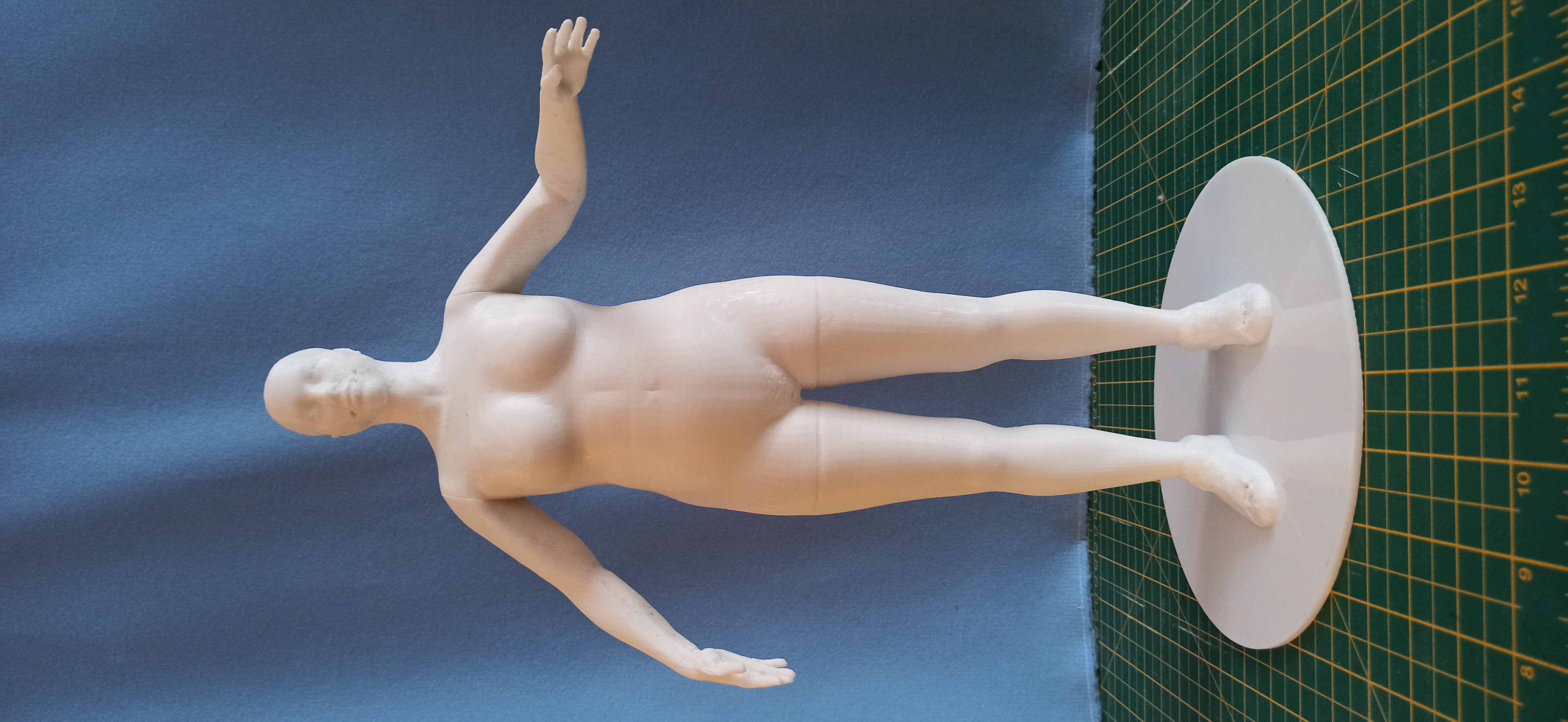 Манекен масштабный женский 1:4 .Размер 52-54 рост 162