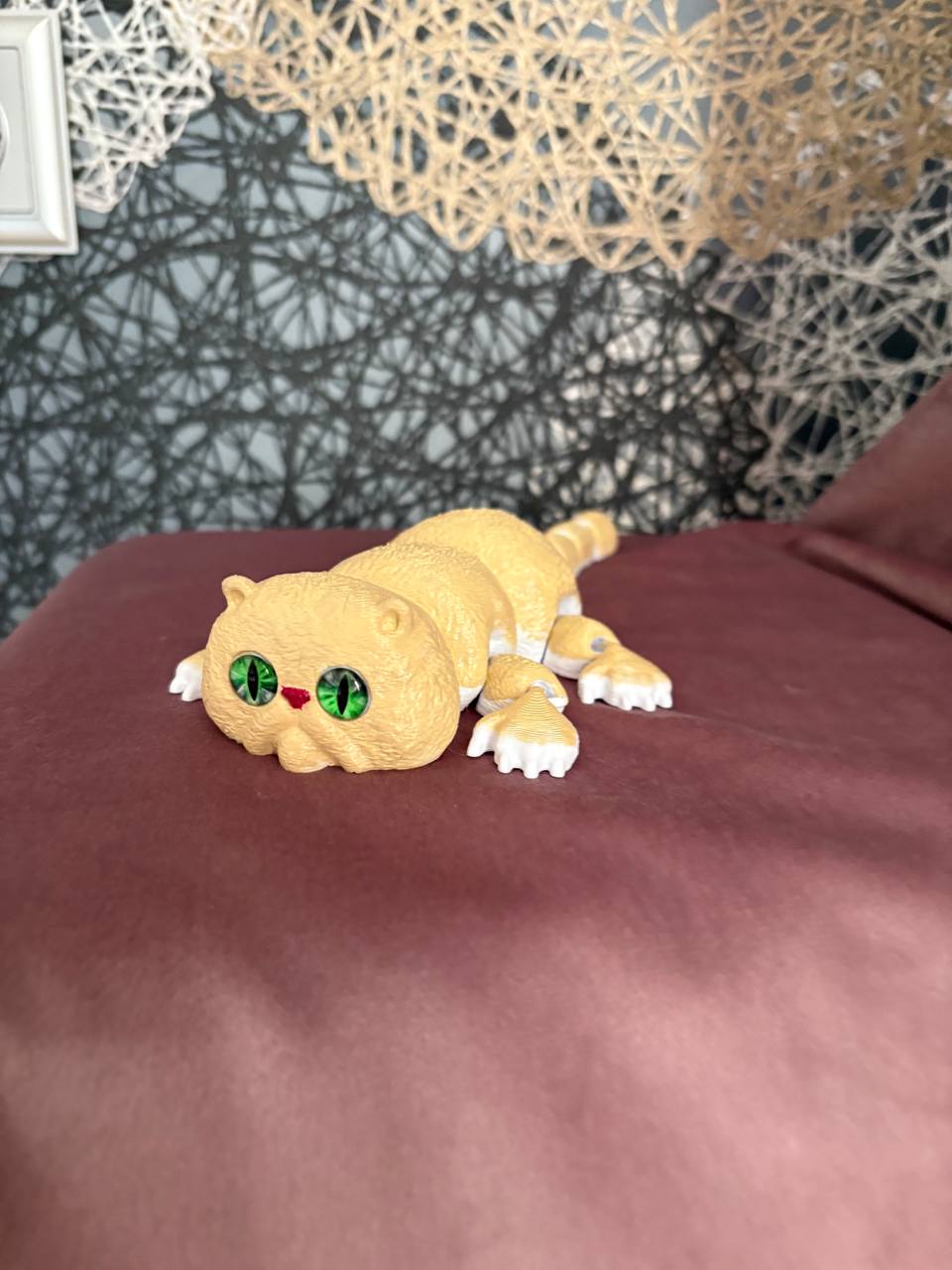 Подвижный персидский кот