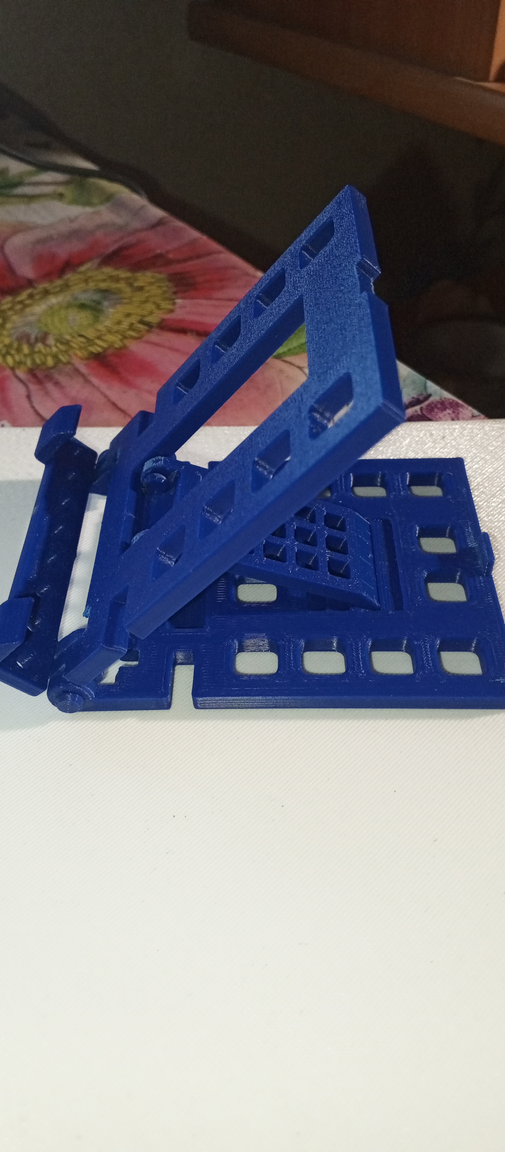 Раскладная подставка для телефона