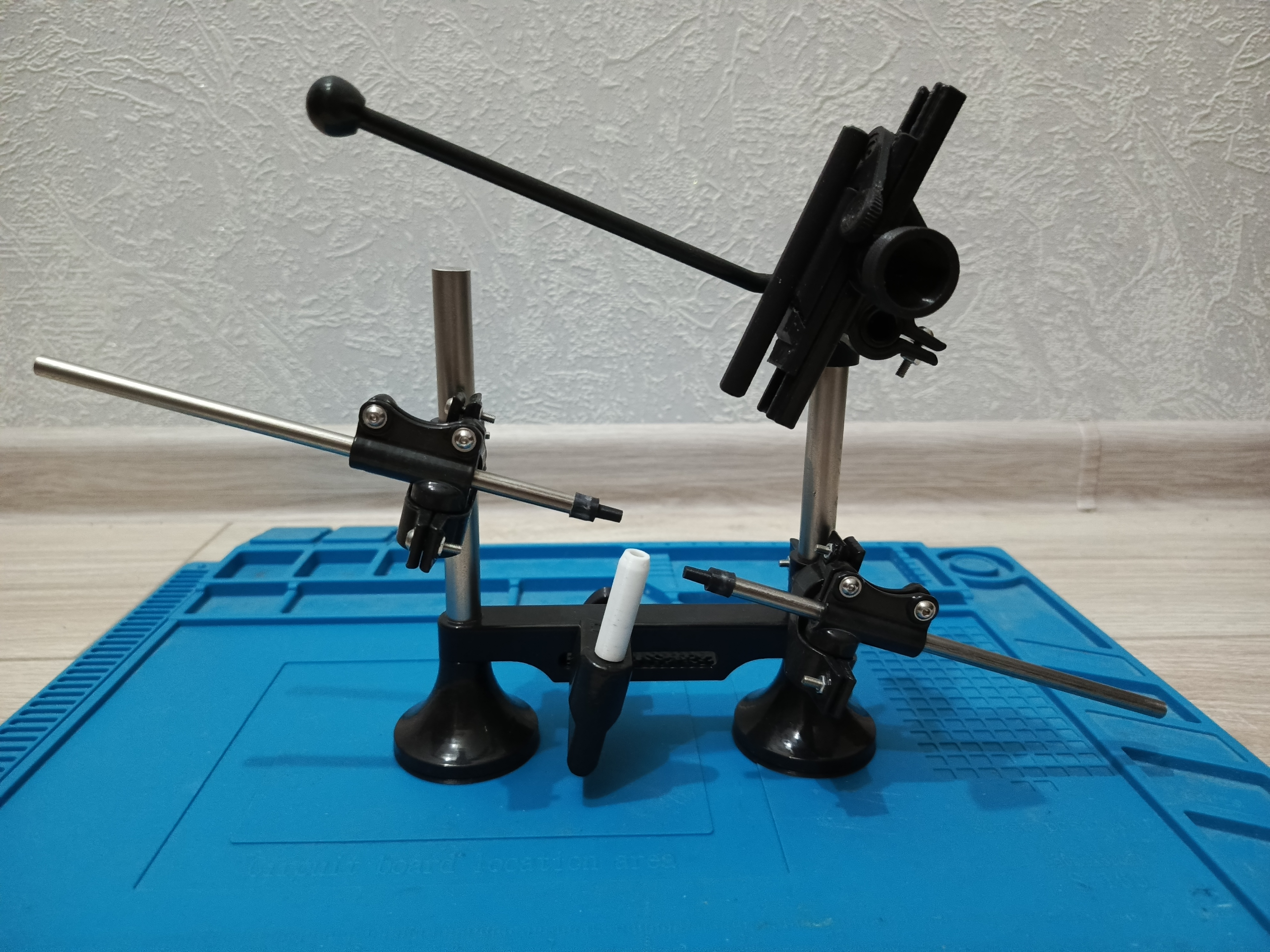 Станок для искусственного осеменения пчелиных маток