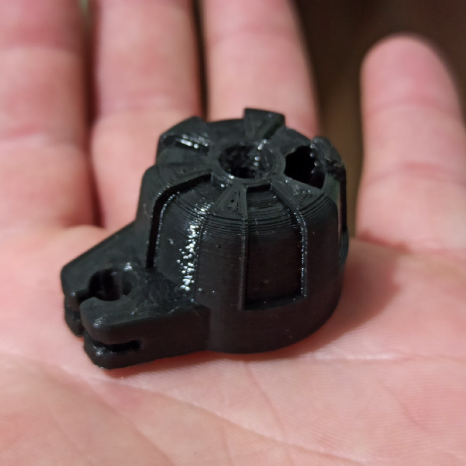 Крепление ручки открытия капота BMW E60