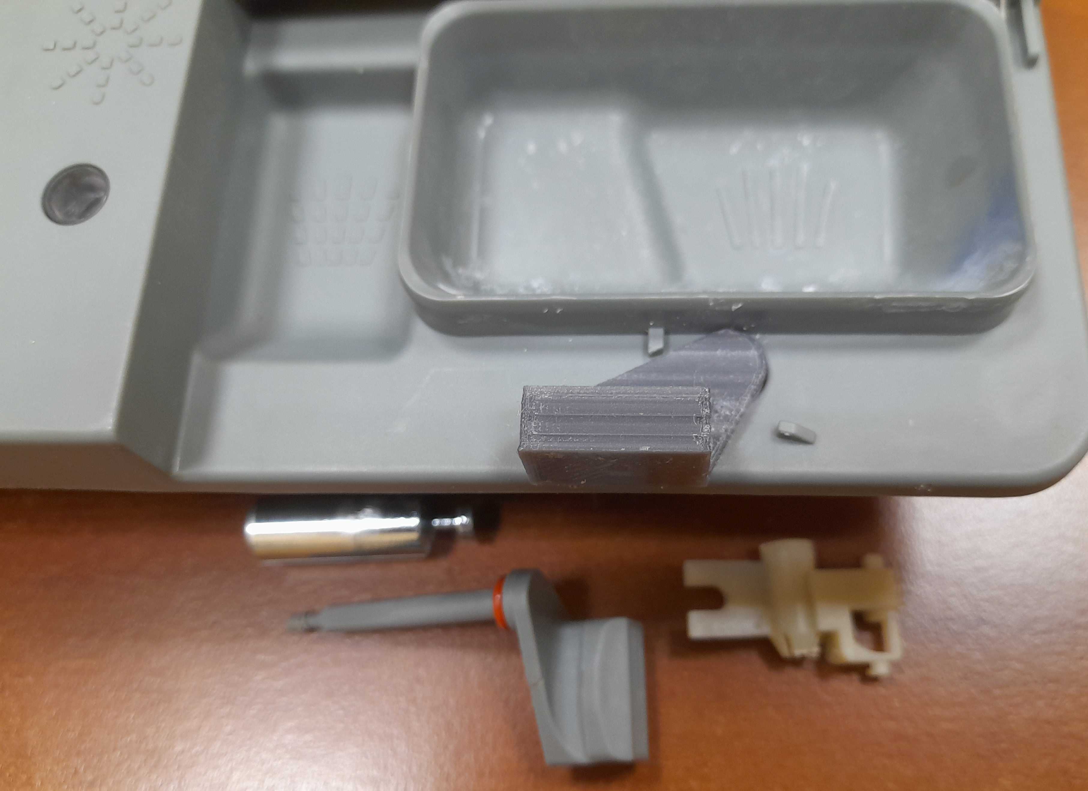 Продажа 3D-модели \"Флажок отпирания крышки лотка ПММ Hansa\"