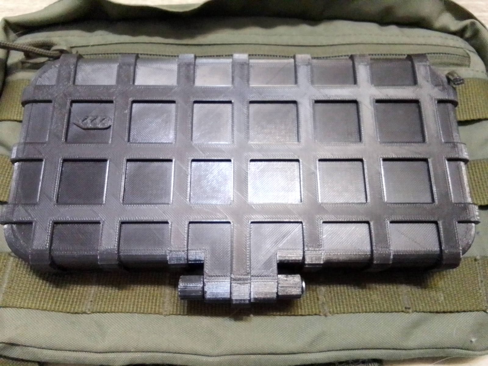 Тактический чехол для телефона.