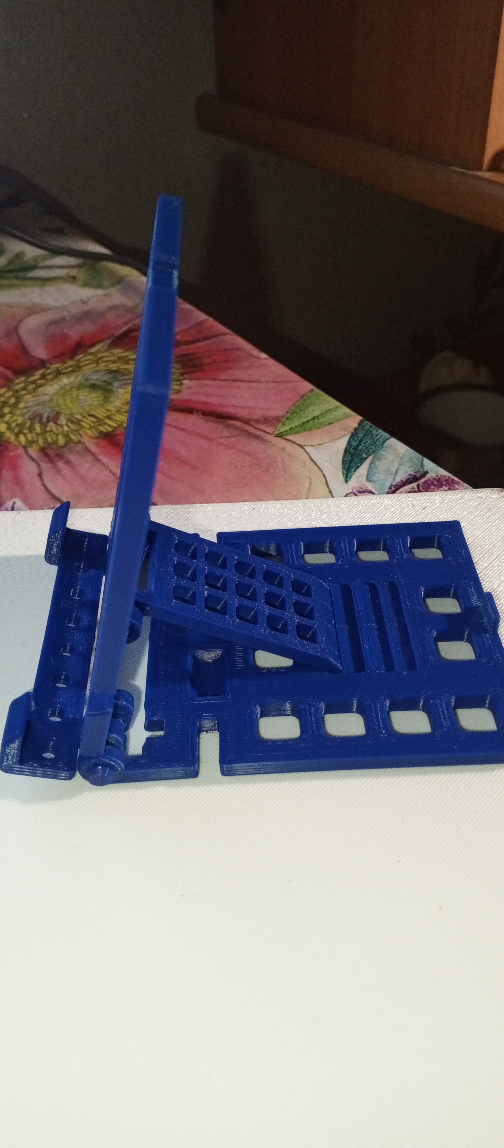 Раскладная подставка для телефона