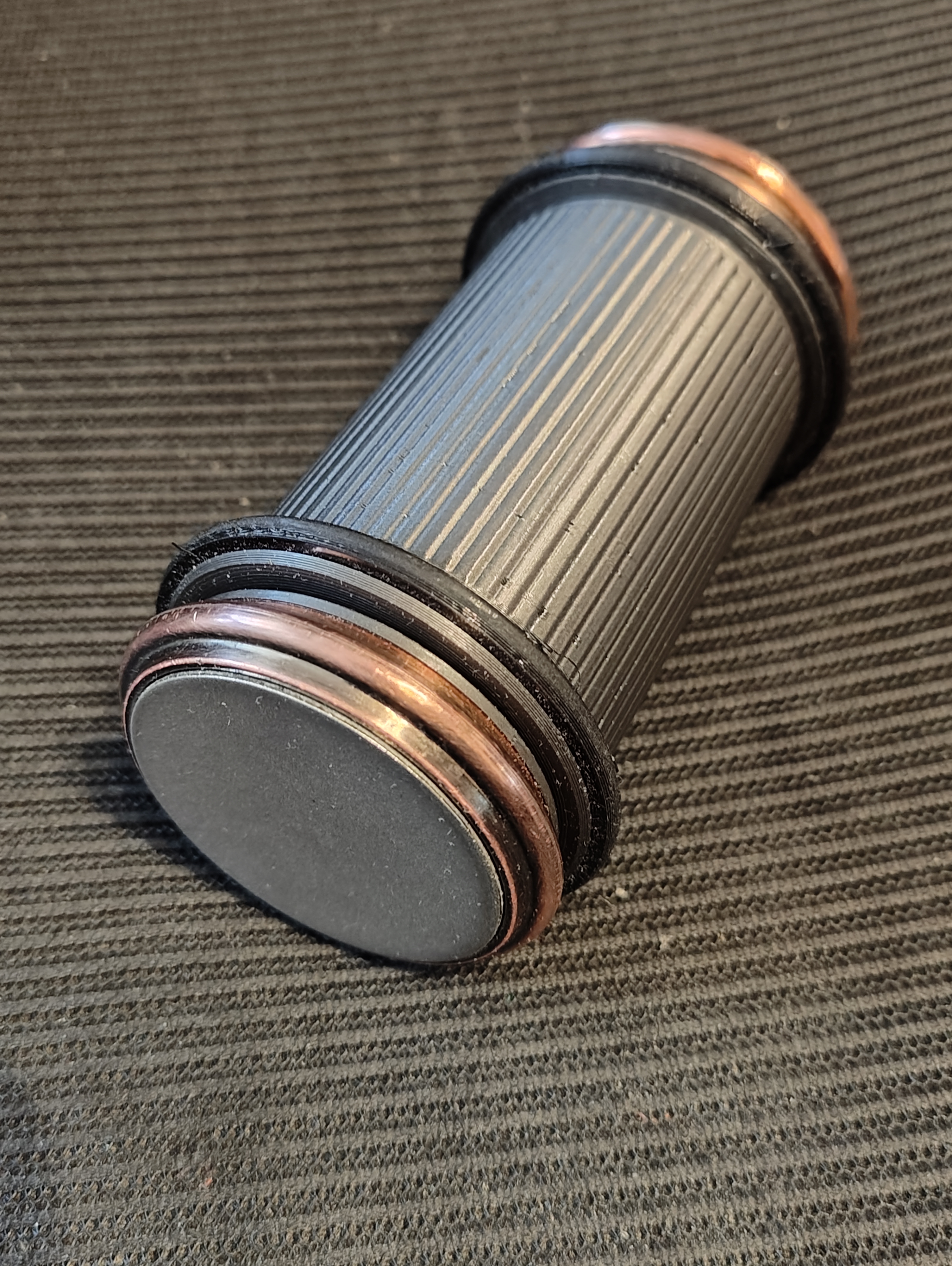 Роликовая точилка с планетарным редуктором и передаточным отношением 1:3