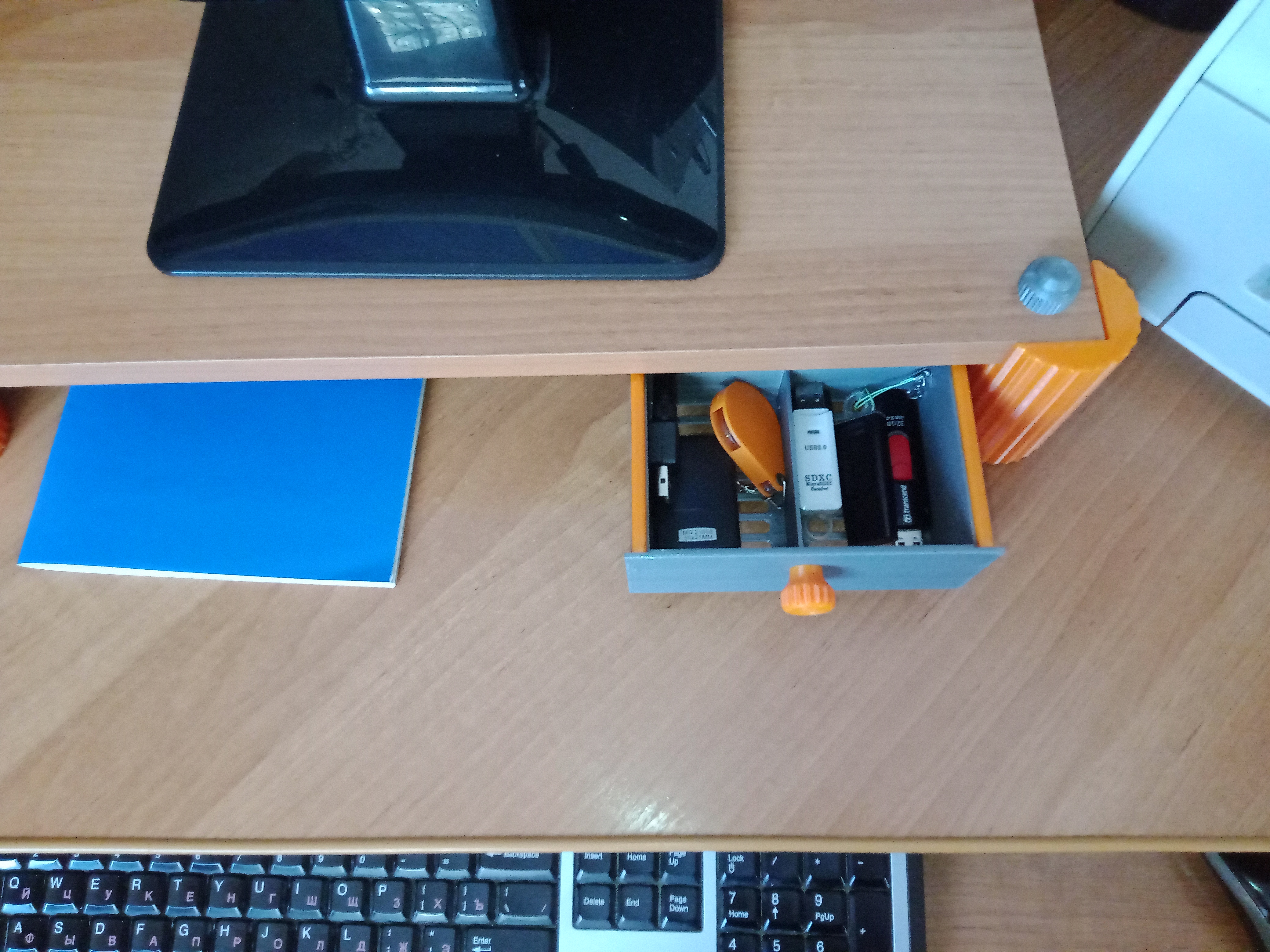 Подставка под монитор