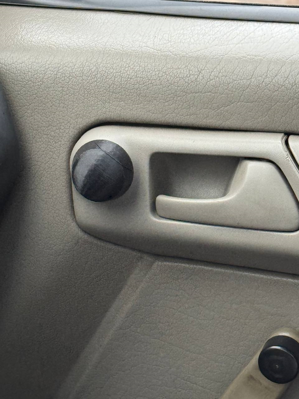 Knob for Wing Mirror Adjustment: Golf Mk3 (1992-1998)
