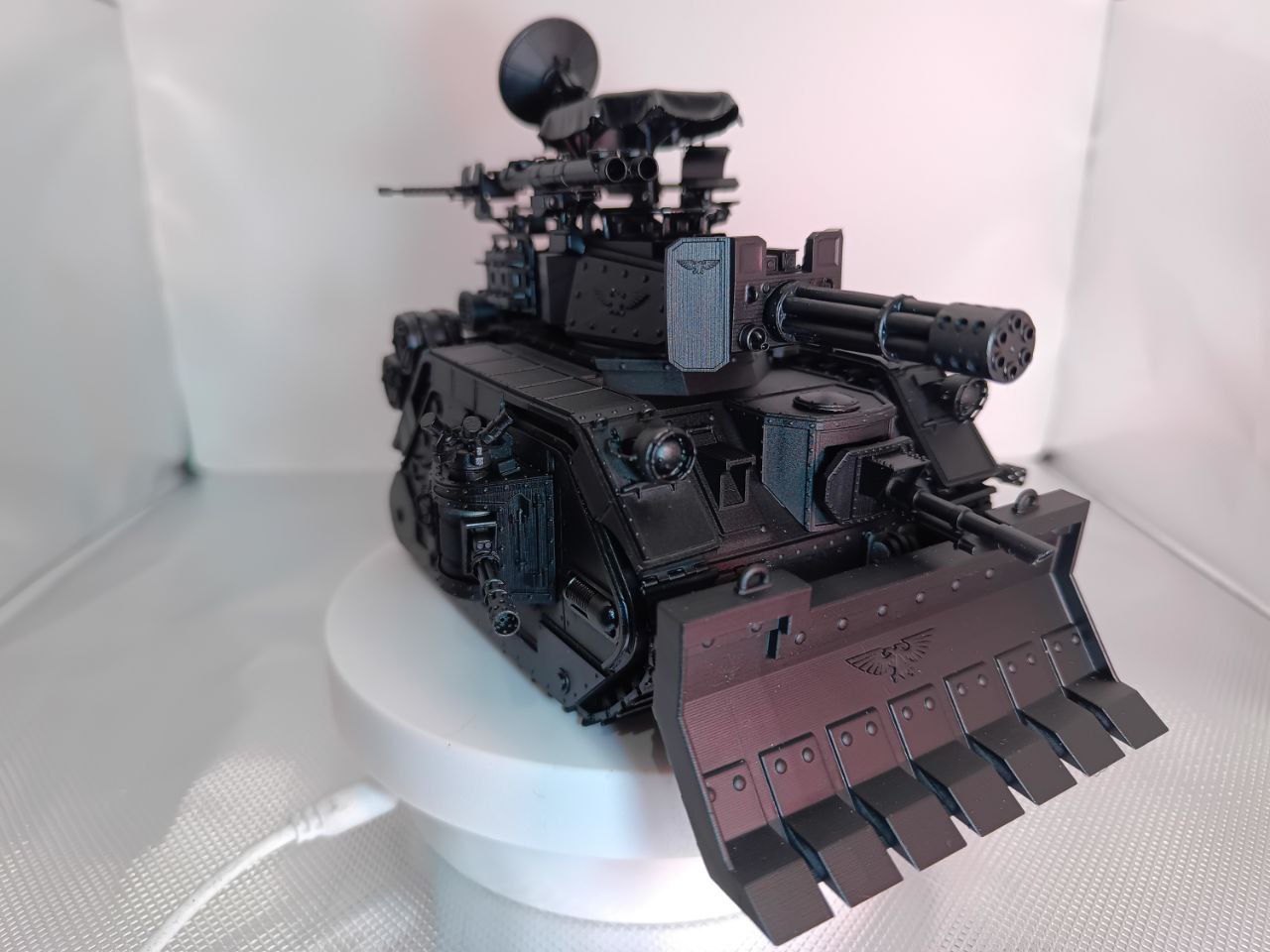Leman Russ танк имперской гвардии Warhammer 40000